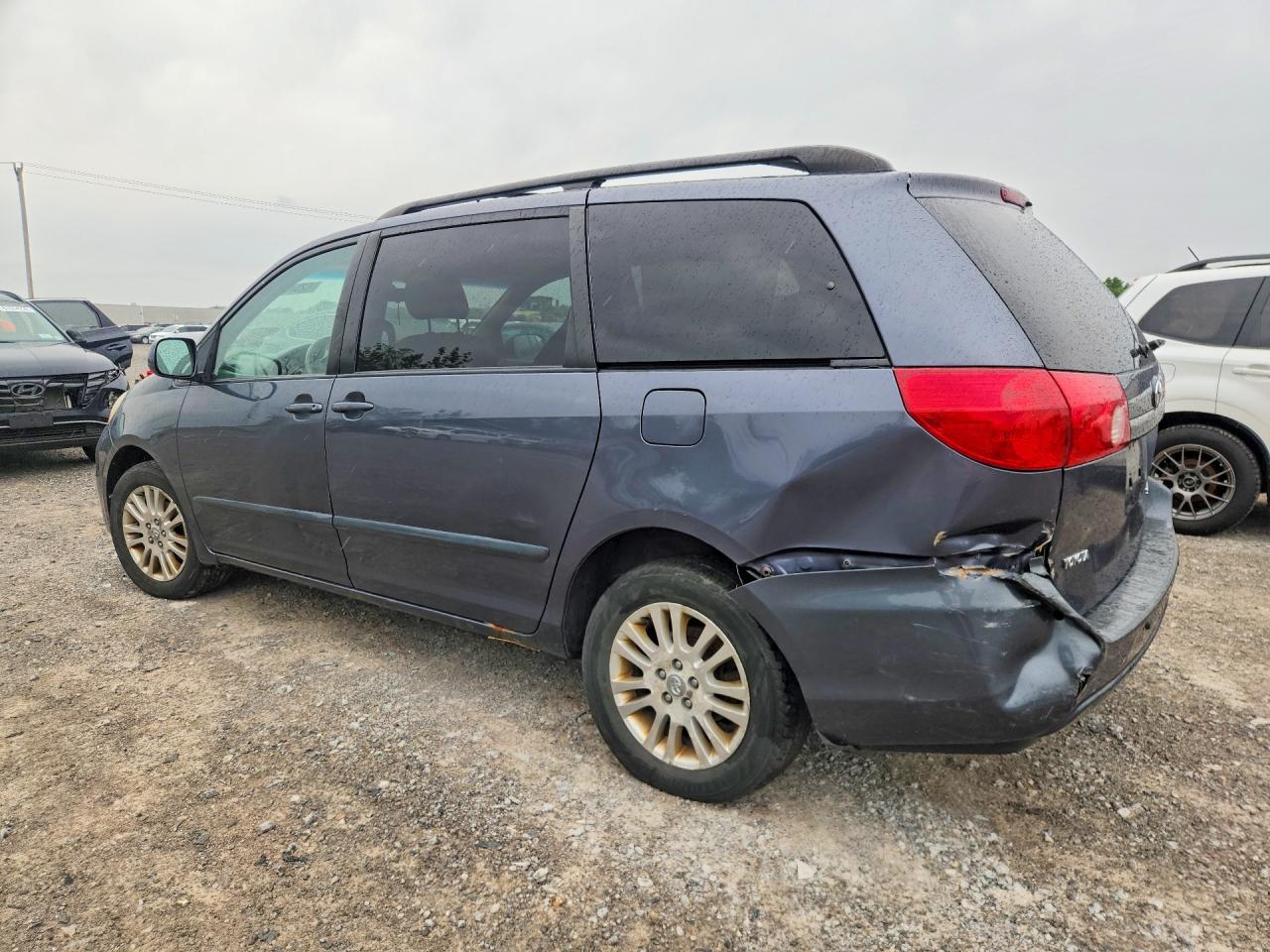 2008 Toyota Sienna Xle Синий vin: 5TDBK22C88S015831