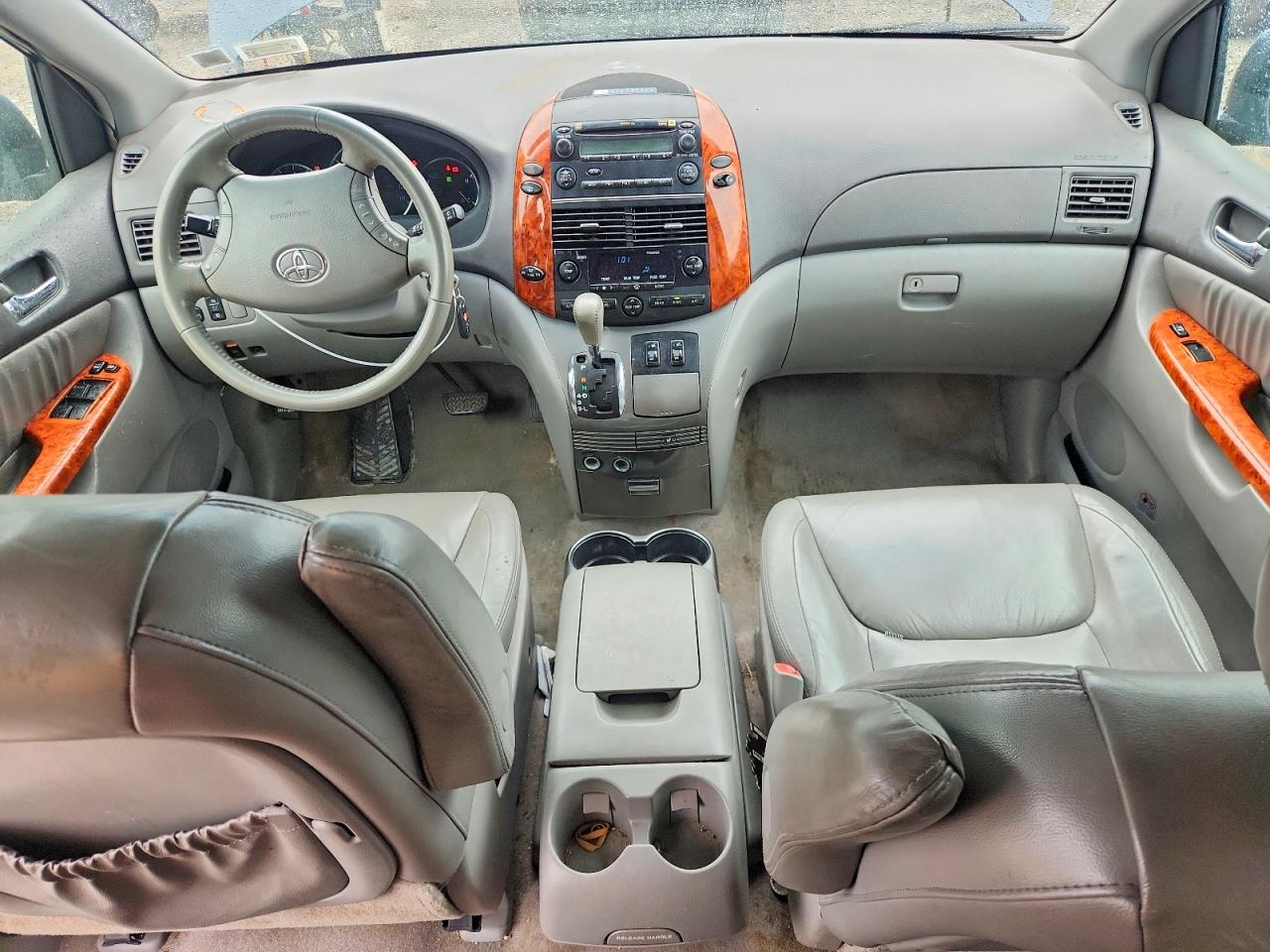 2008 Toyota Sienna Xle Синий vin: 5TDBK22C88S015831