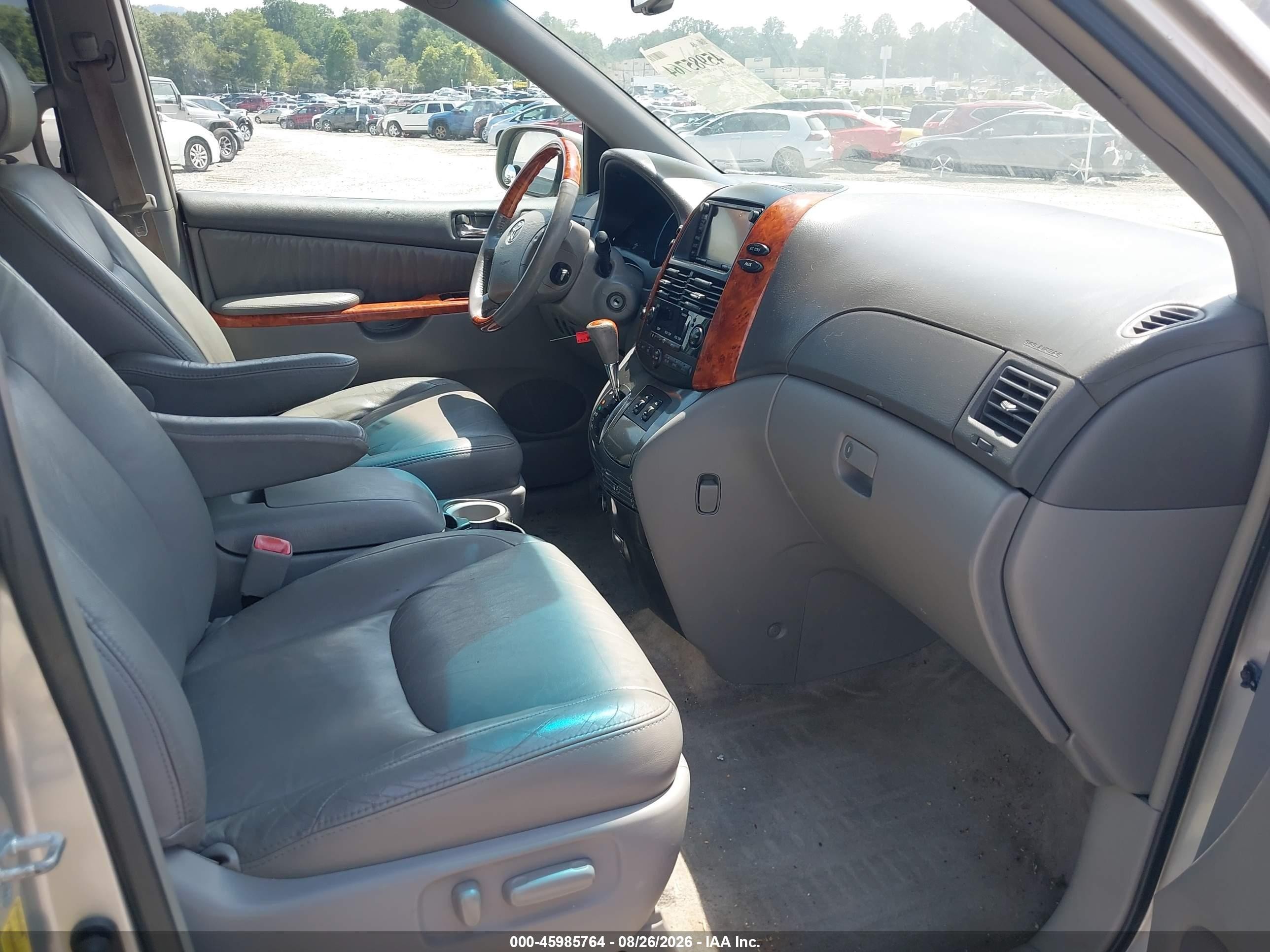 2007 Toyota Sienna Xle Limited Серебряный vin: 5TDBK22C97S001435