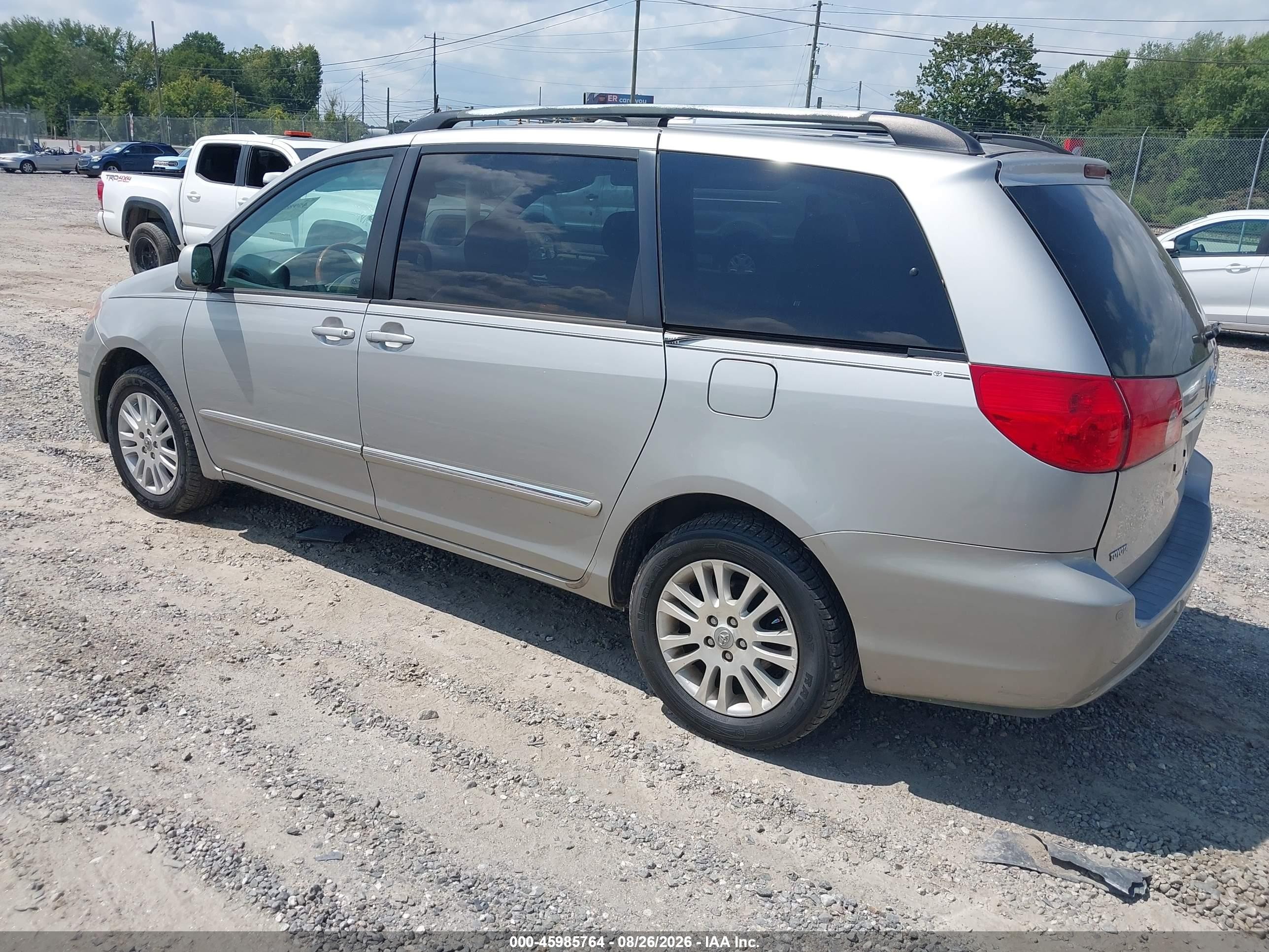 2007 Toyota Sienna Xle Limited Серебряный vin: 5TDBK22C97S001435