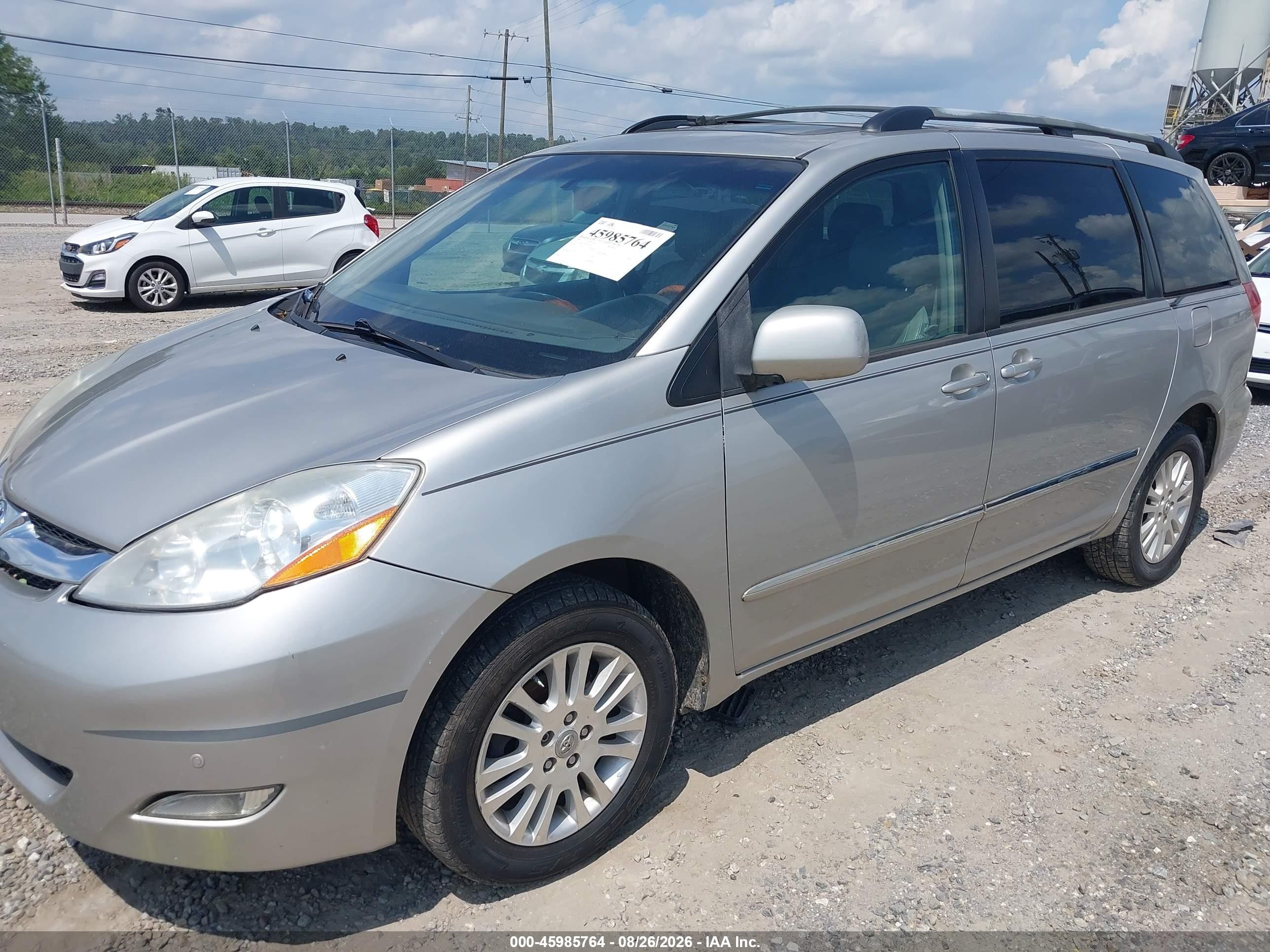 2007 Toyota Sienna Xle Limited Серебряный vin: 5TDBK22C97S001435