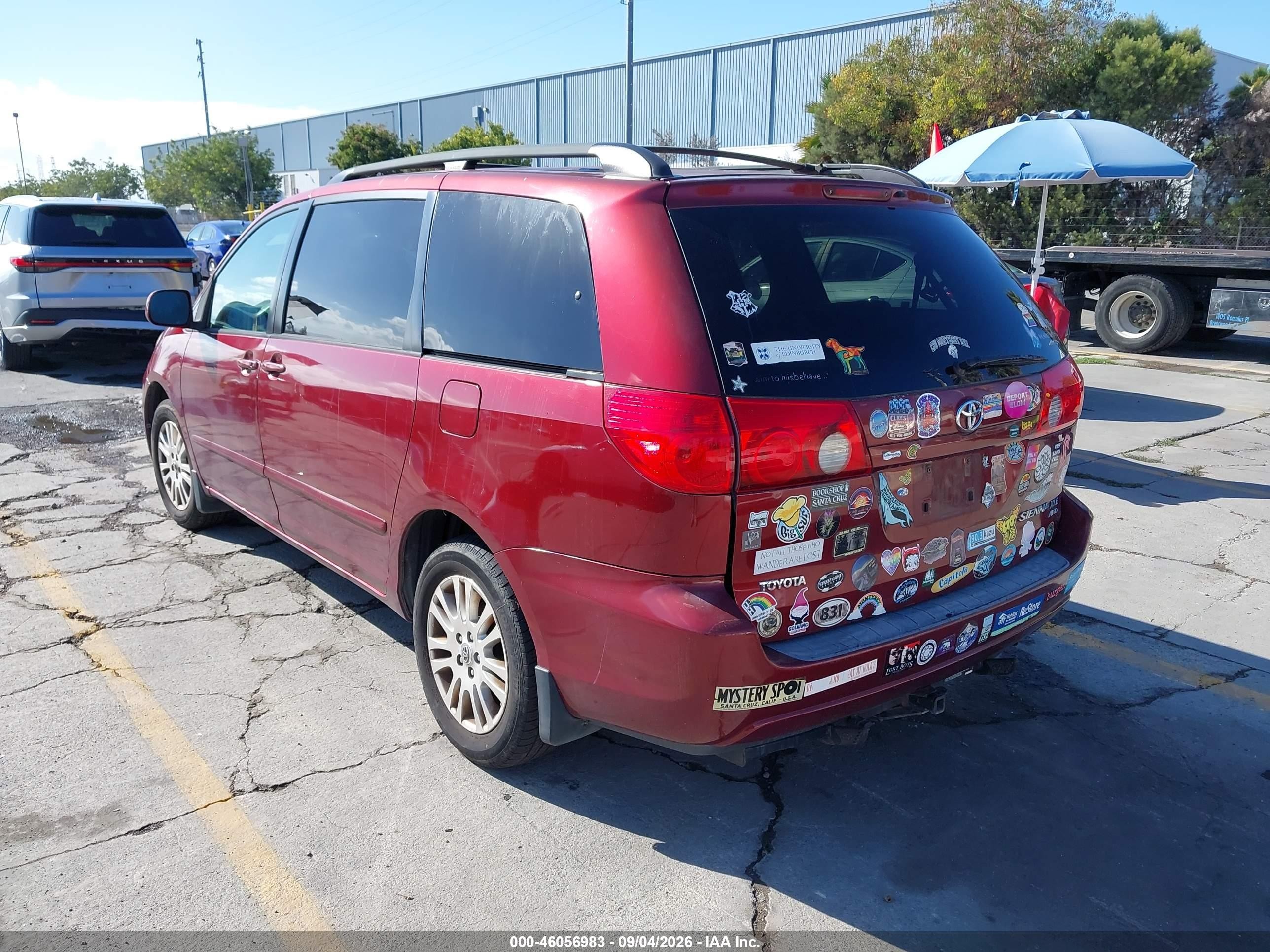 2007 Toyota Sienna Xle Burgundy vin: 5TDBK22C97S003511