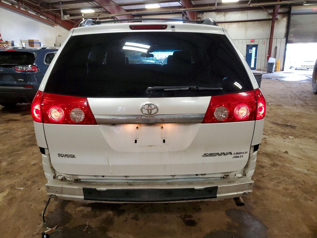 2008 Toyota Sienna Xle Limited White vin: 5TDBK22C98S016051