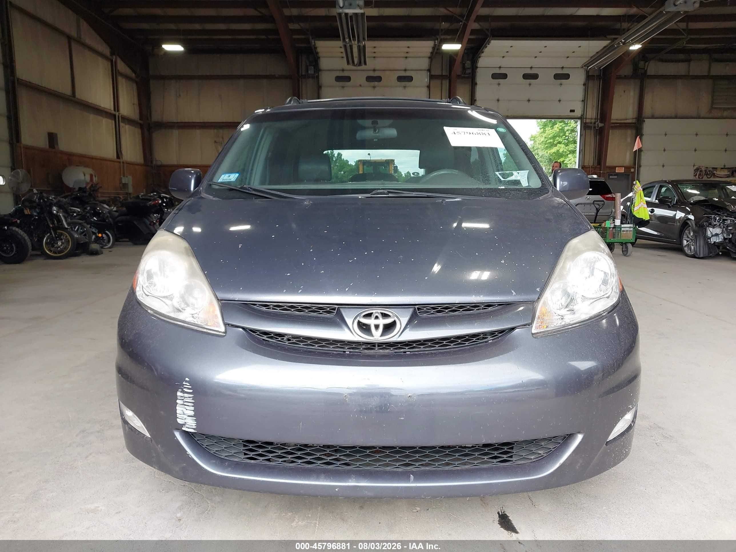 2007 Toyota Sienna Xle Gray vin: 5TDBK22CX7S004389