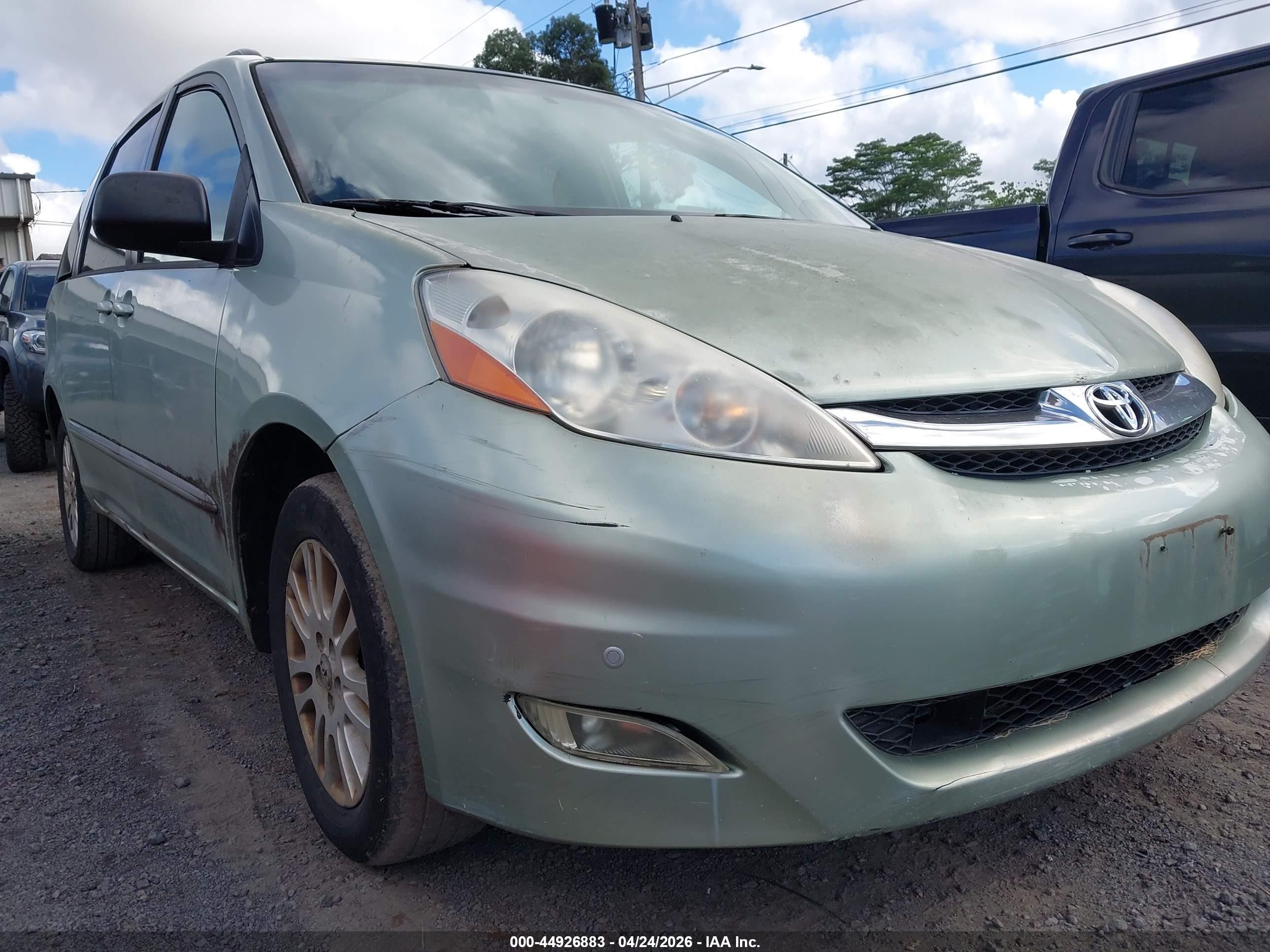 2008 Toyota Sienna Limited Green vin: 5TDBK22CX8S016060