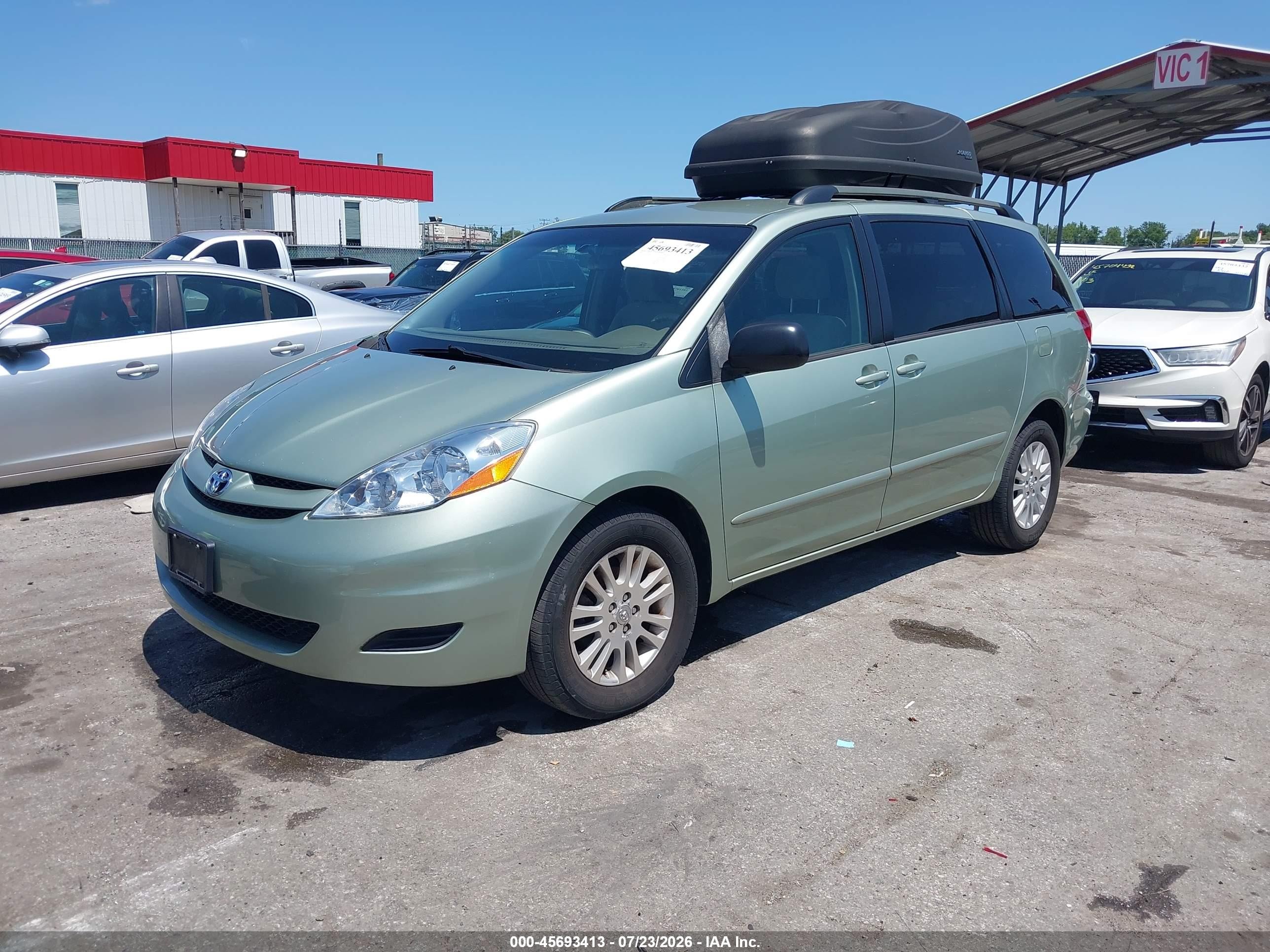 2007 Toyota Sienna Le Green vin: 5TDBK23C07S000723
