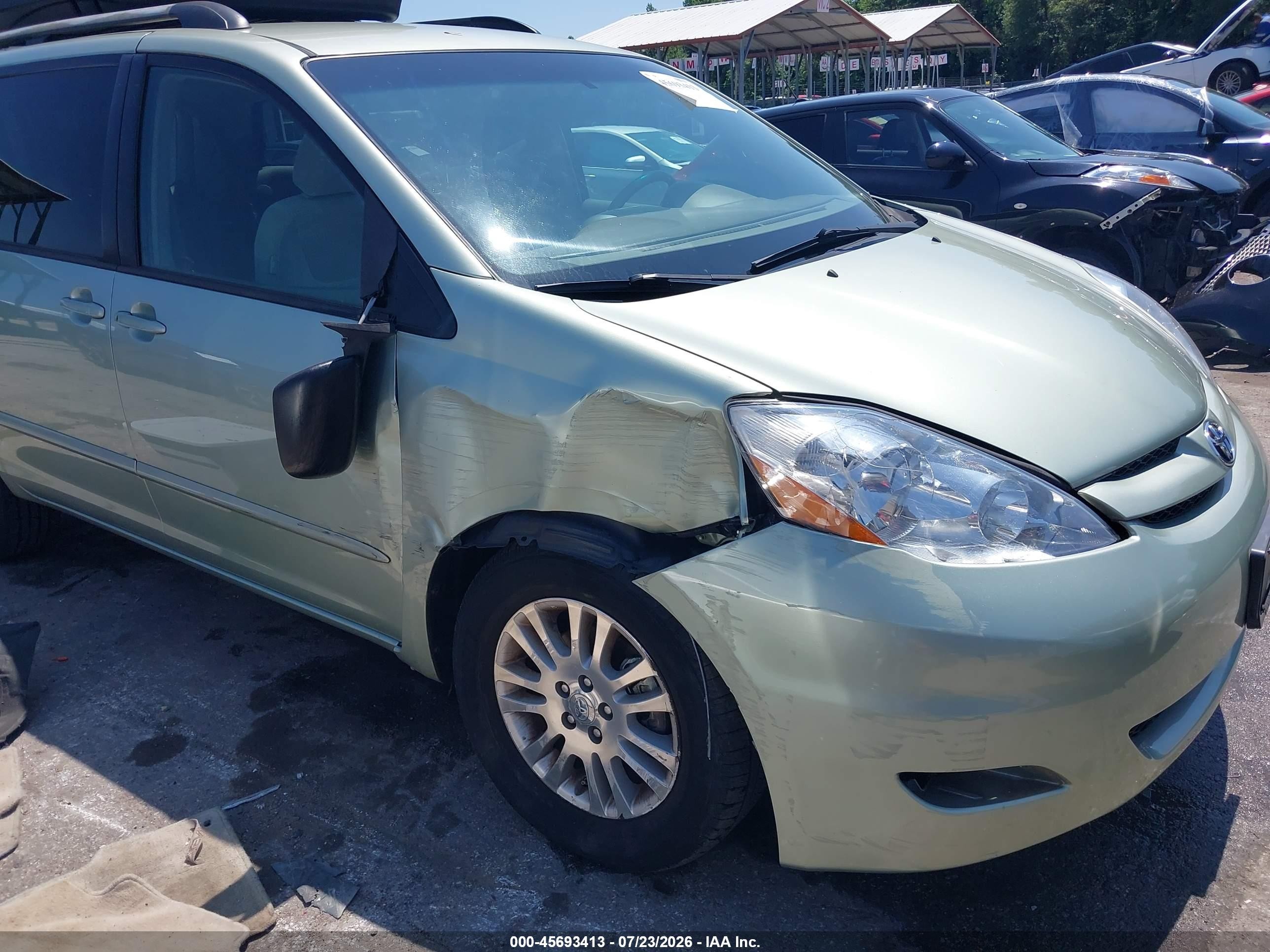 2007 Toyota Sienna Le Green vin: 5TDBK23C07S000723