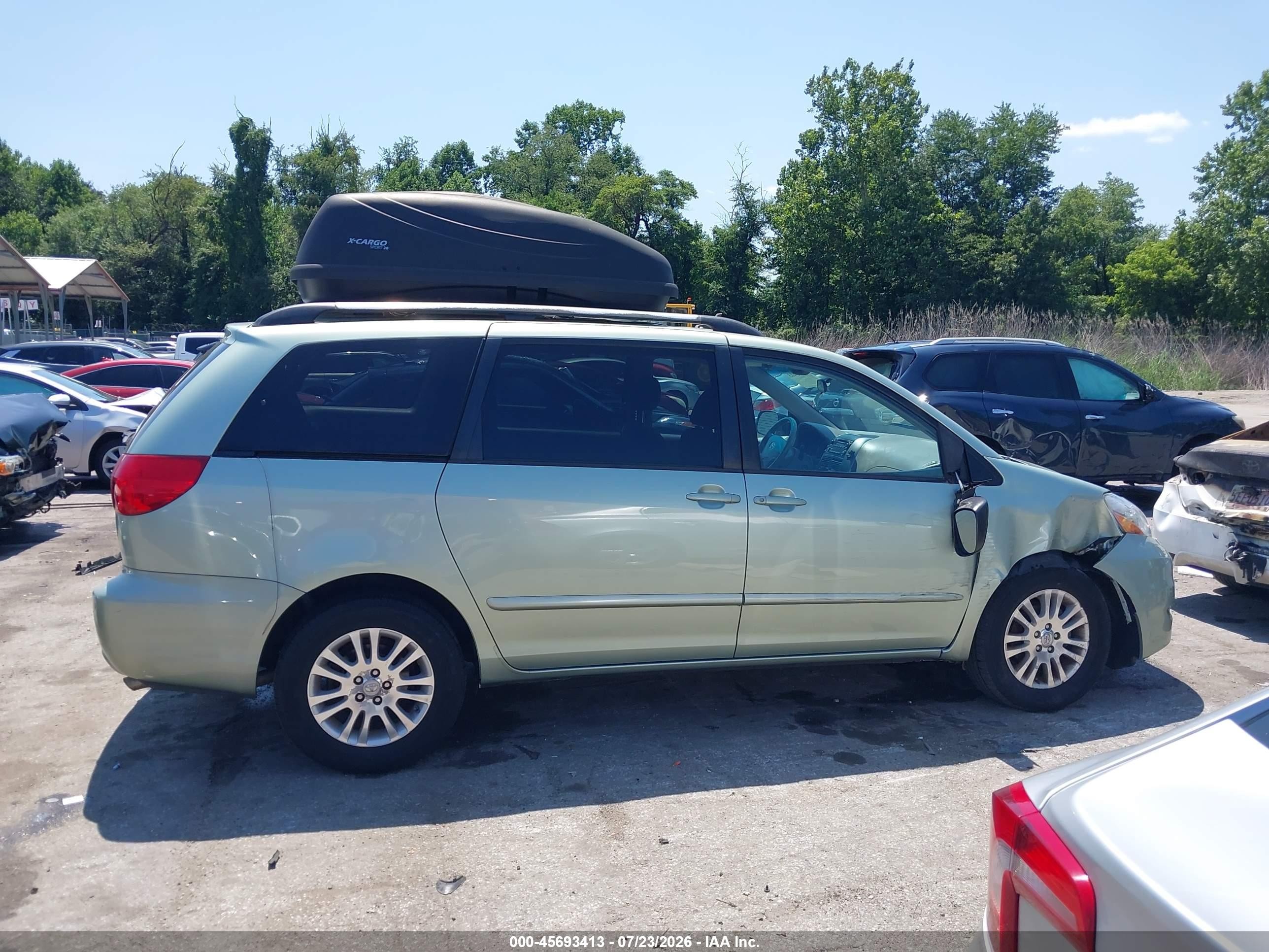 2007 Toyota Sienna Le Green vin: 5TDBK23C07S000723