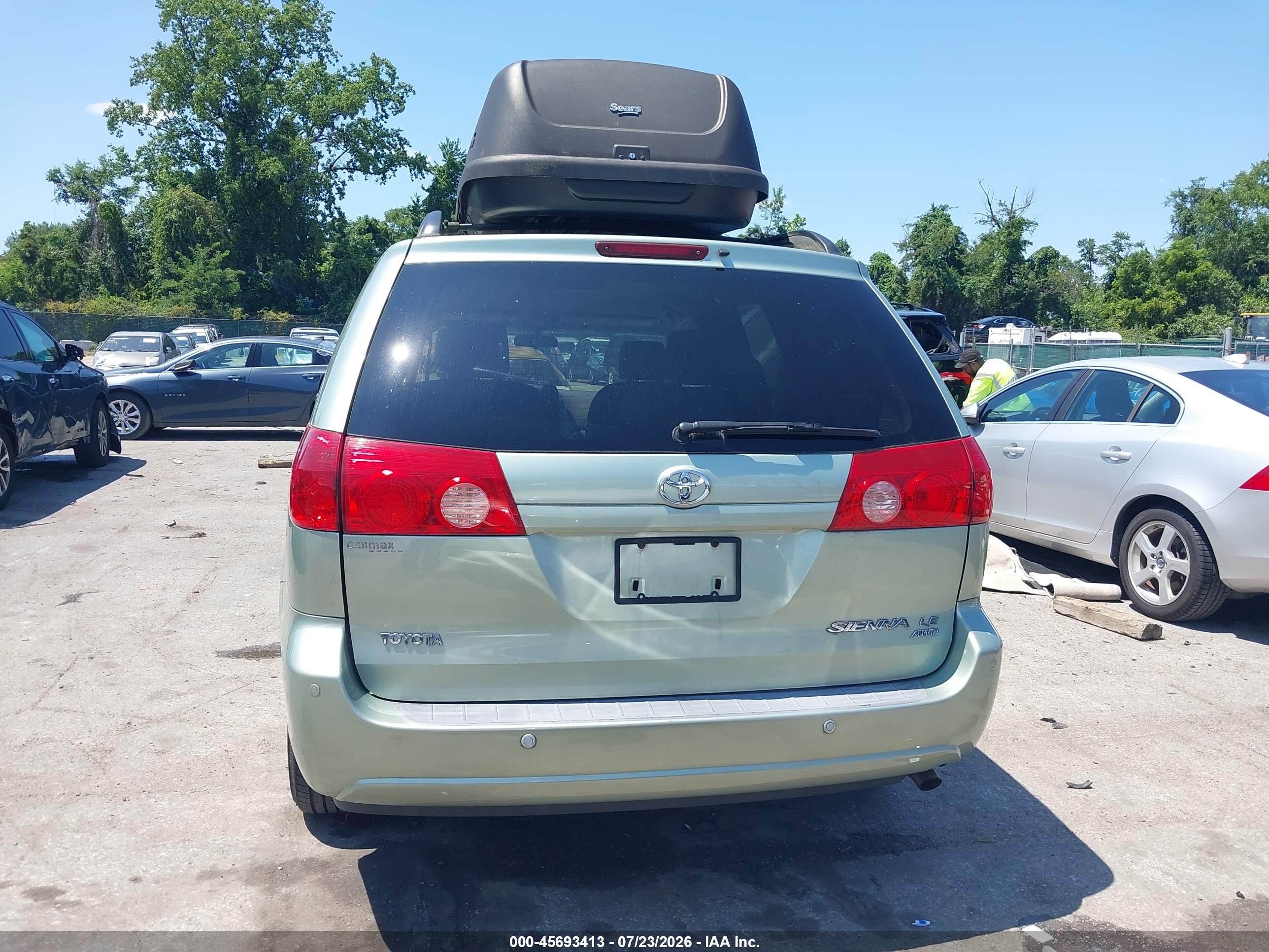 2007 Toyota Sienna Le Green vin: 5TDBK23C07S000723