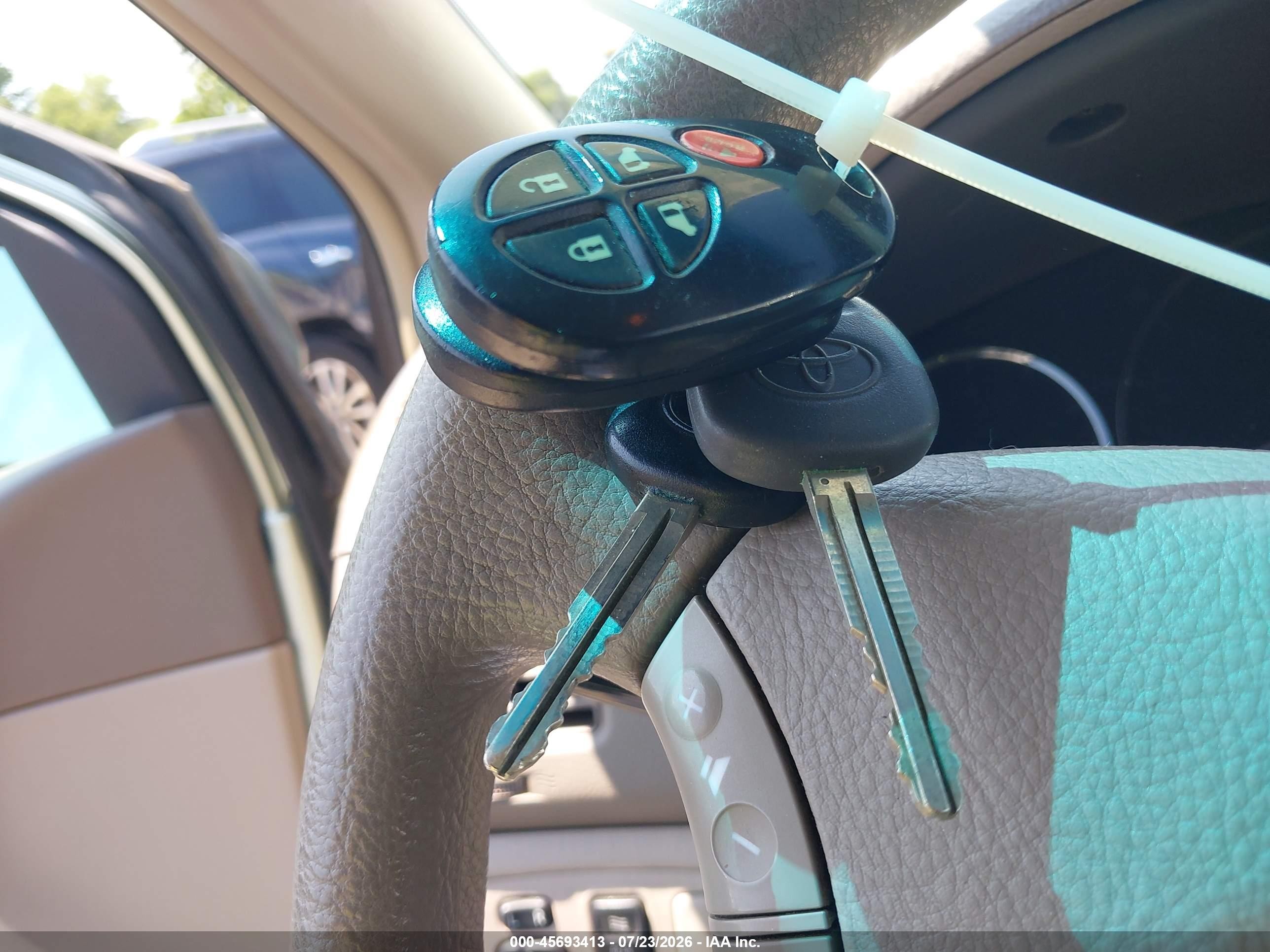 2007 Toyota Sienna Le Green vin: 5TDBK23C07S000723