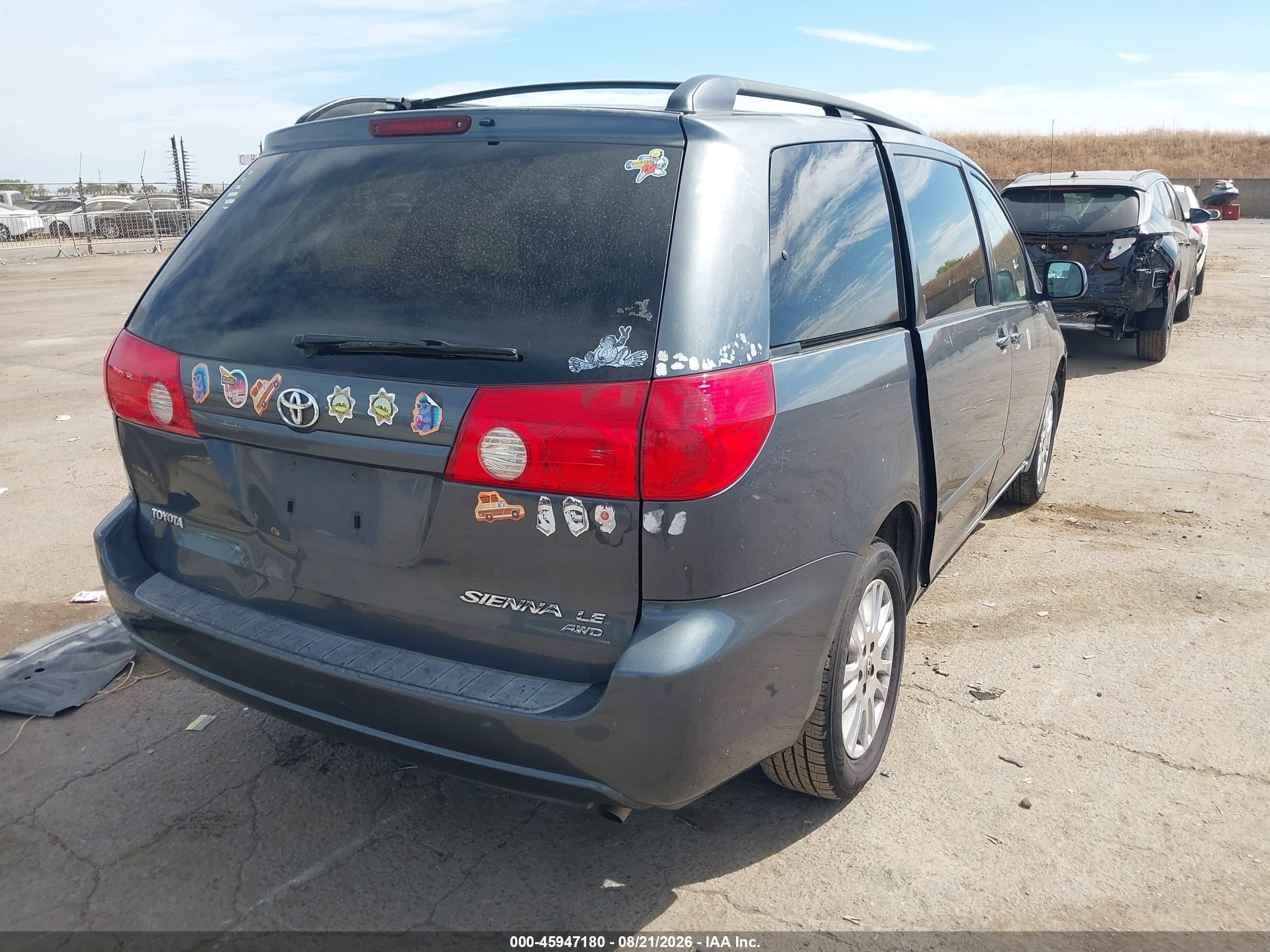 2007 Toyota Sienna Le Синий vin: 5TDBK23C07S002133