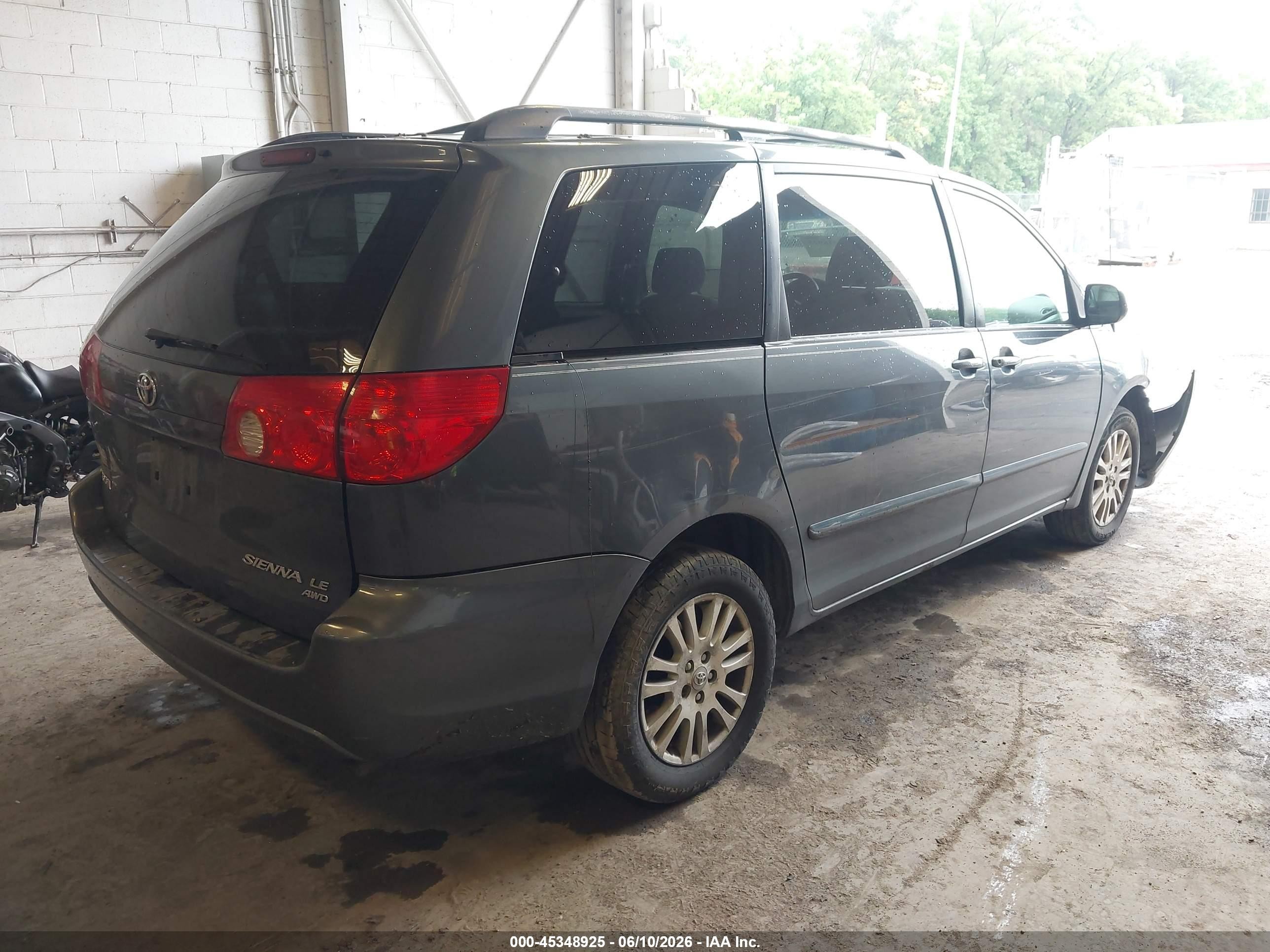 2008 Toyota Sienna Le Blue vin: 5TDBK23C08S011111