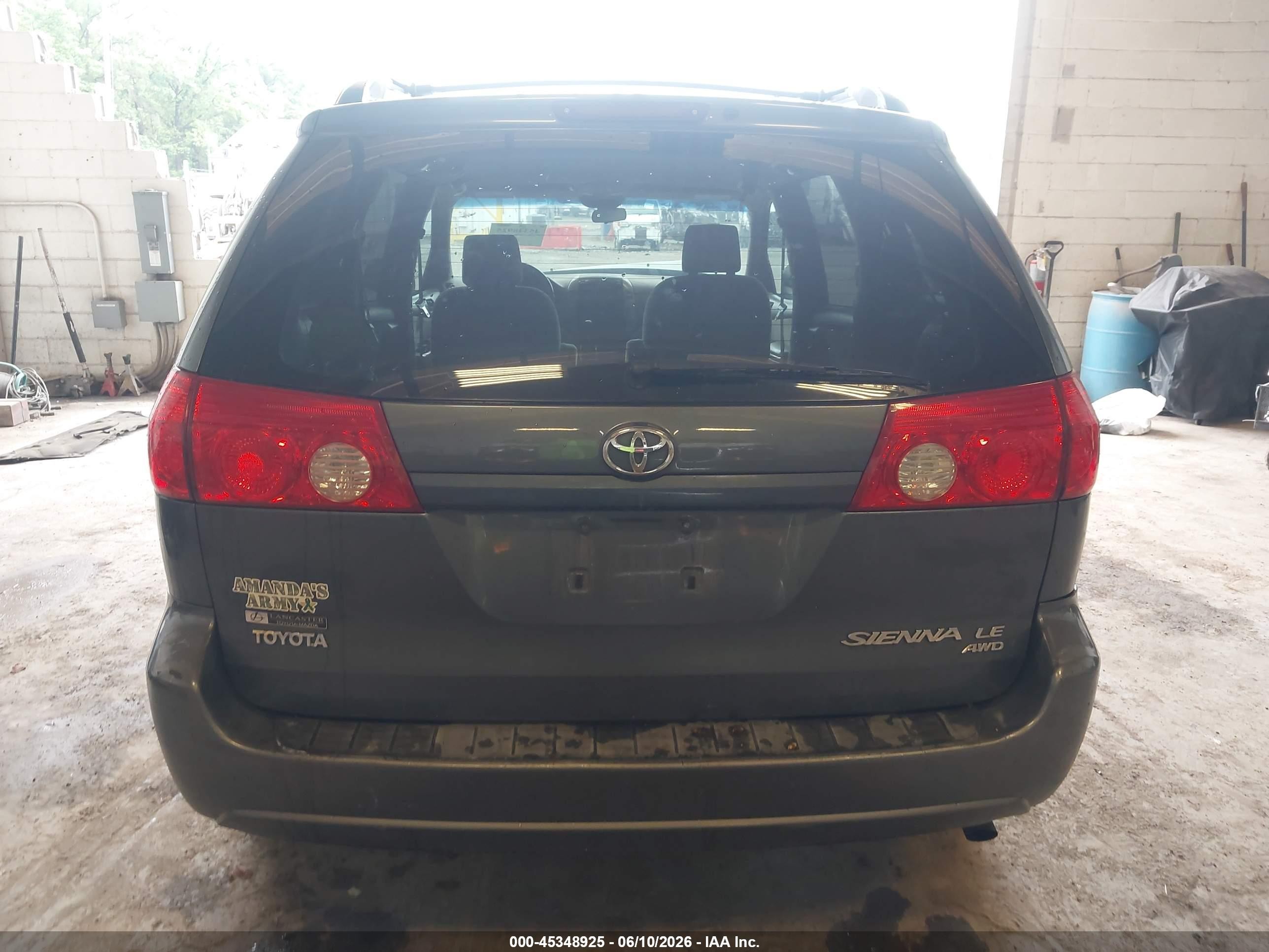 2008 Toyota Sienna Le Blue vin: 5TDBK23C08S011111