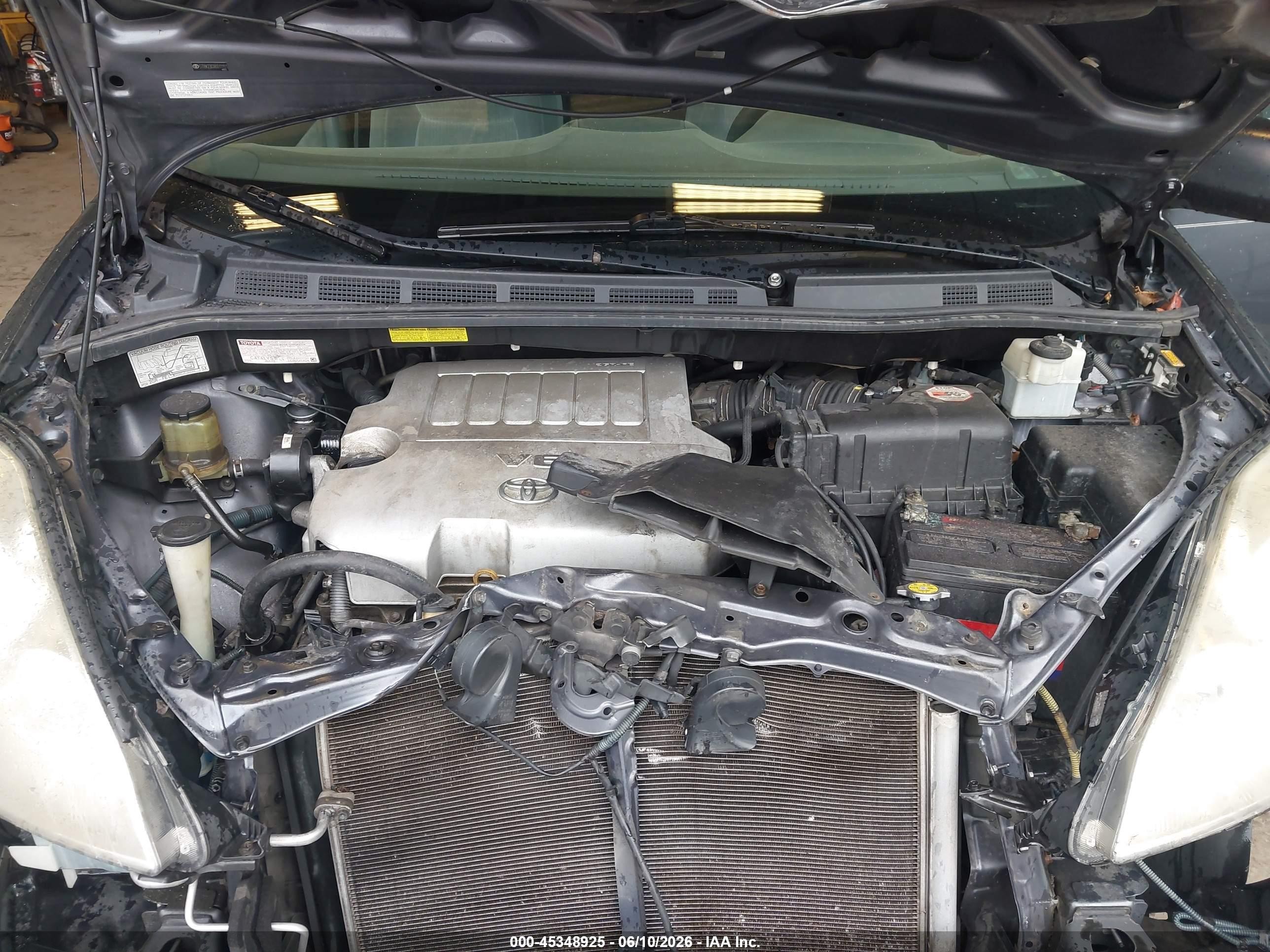 2008 Toyota Sienna Le Blue vin: 5TDBK23C08S011111