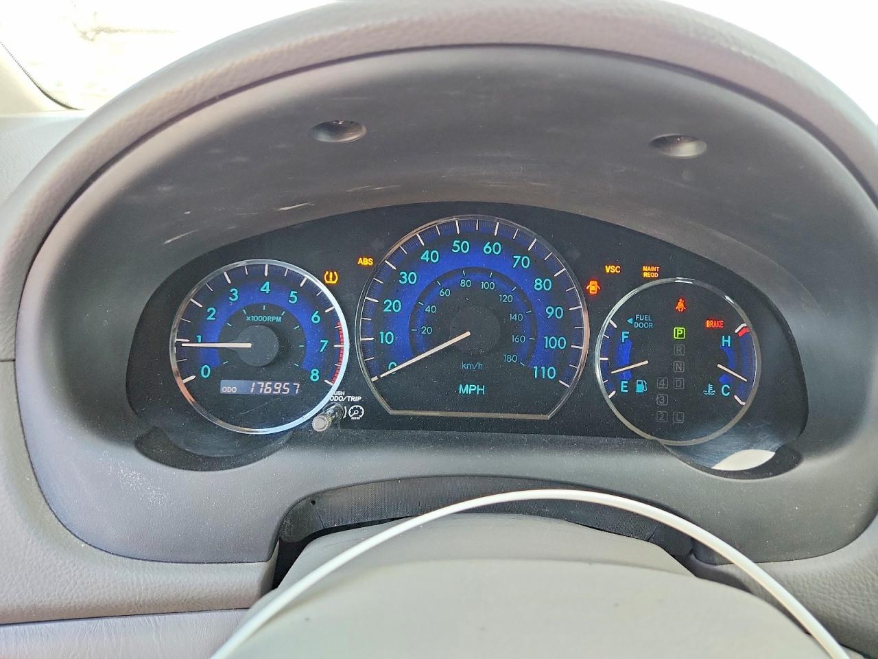 2008 Toyota Sienna Le 7-passenger Blue vin: 5TDBK23C08S013361