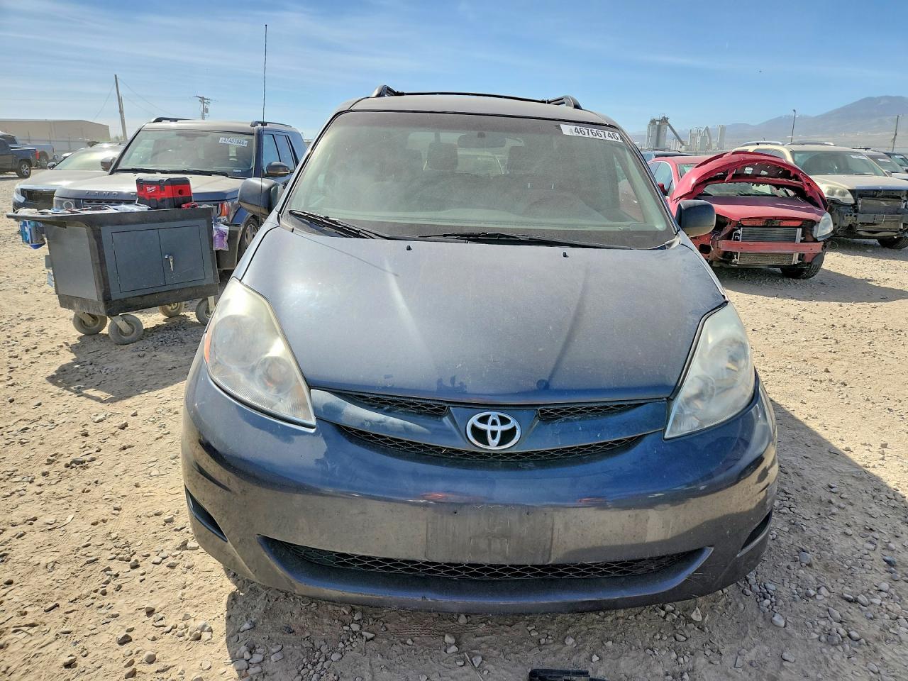 2008 Toyota Sienna Le 7-passenger Blue vin: 5TDBK23C08S013361