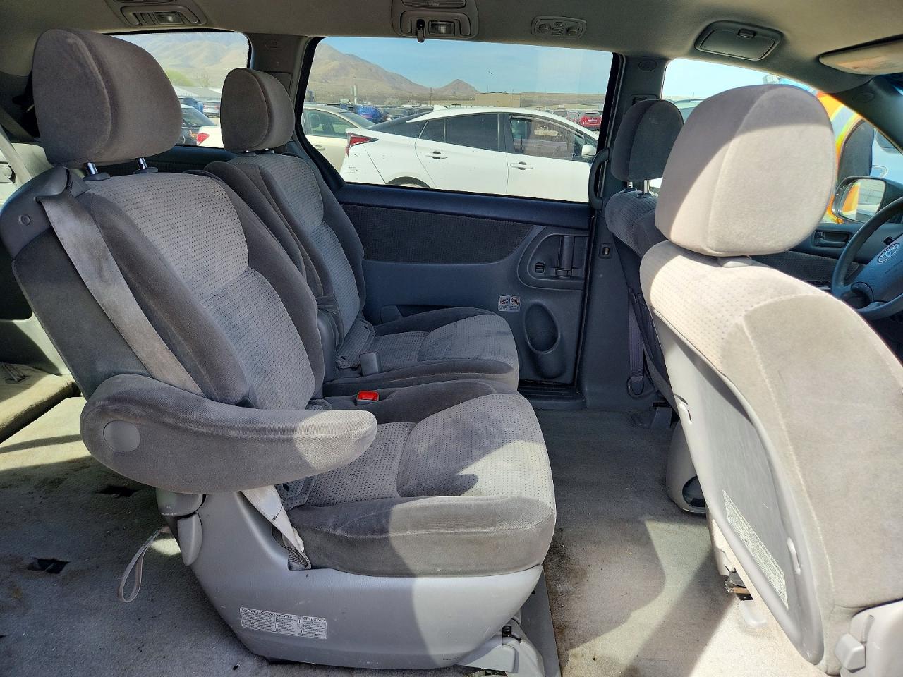 2008 Toyota Sienna Le 7-passenger Blue vin: 5TDBK23C08S013361