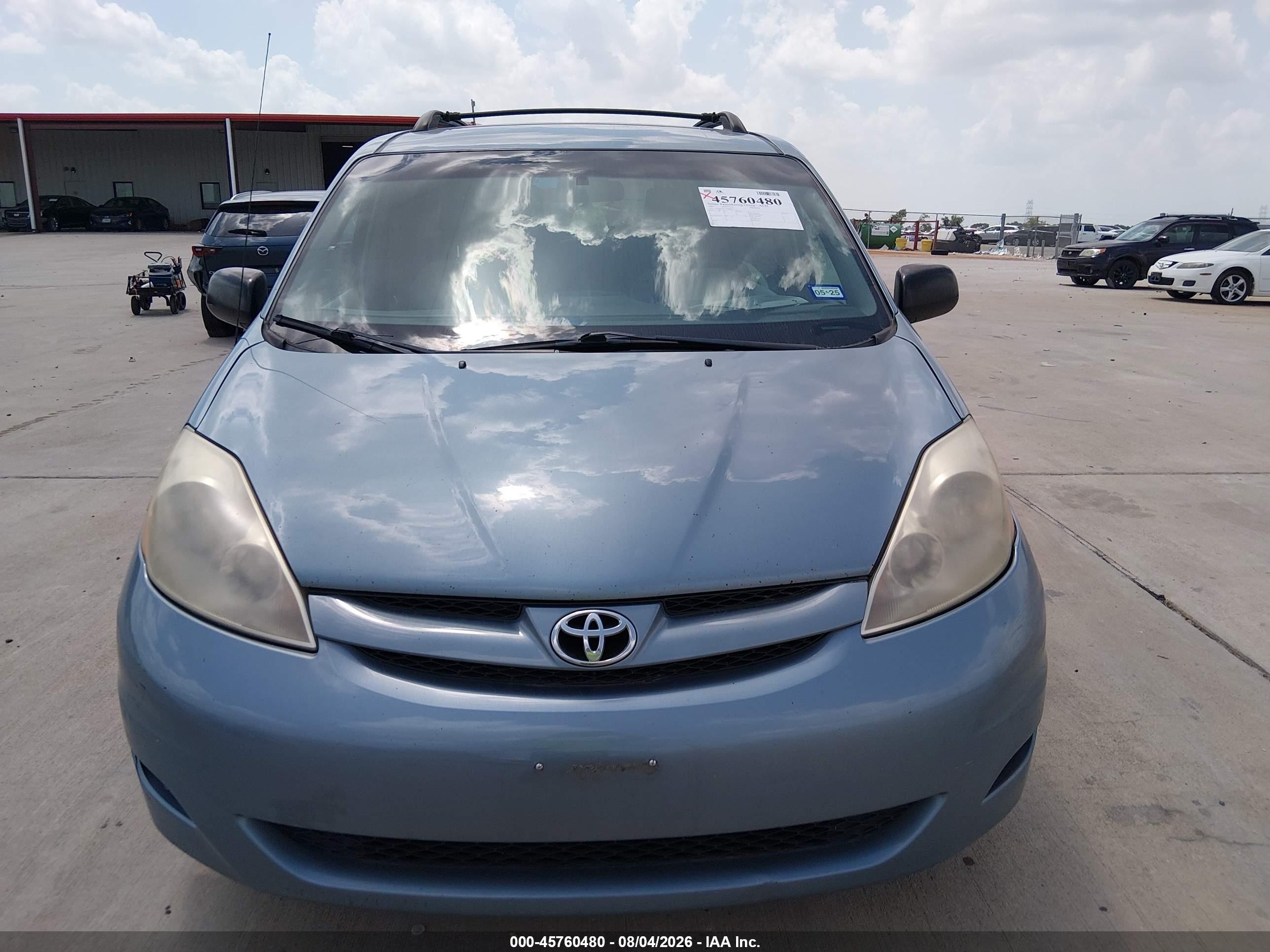2007 Toyota Sienna Le Light Blue vin: 5TDBK23C37S004622