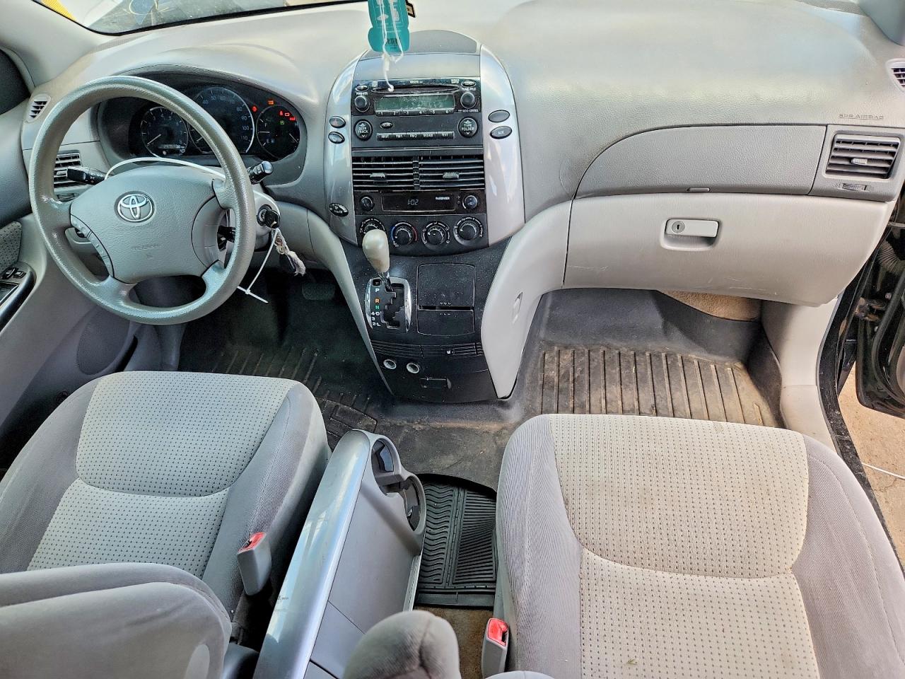 2009 Toyota Sienna Le Black vin: 5TDBK23C39S027529