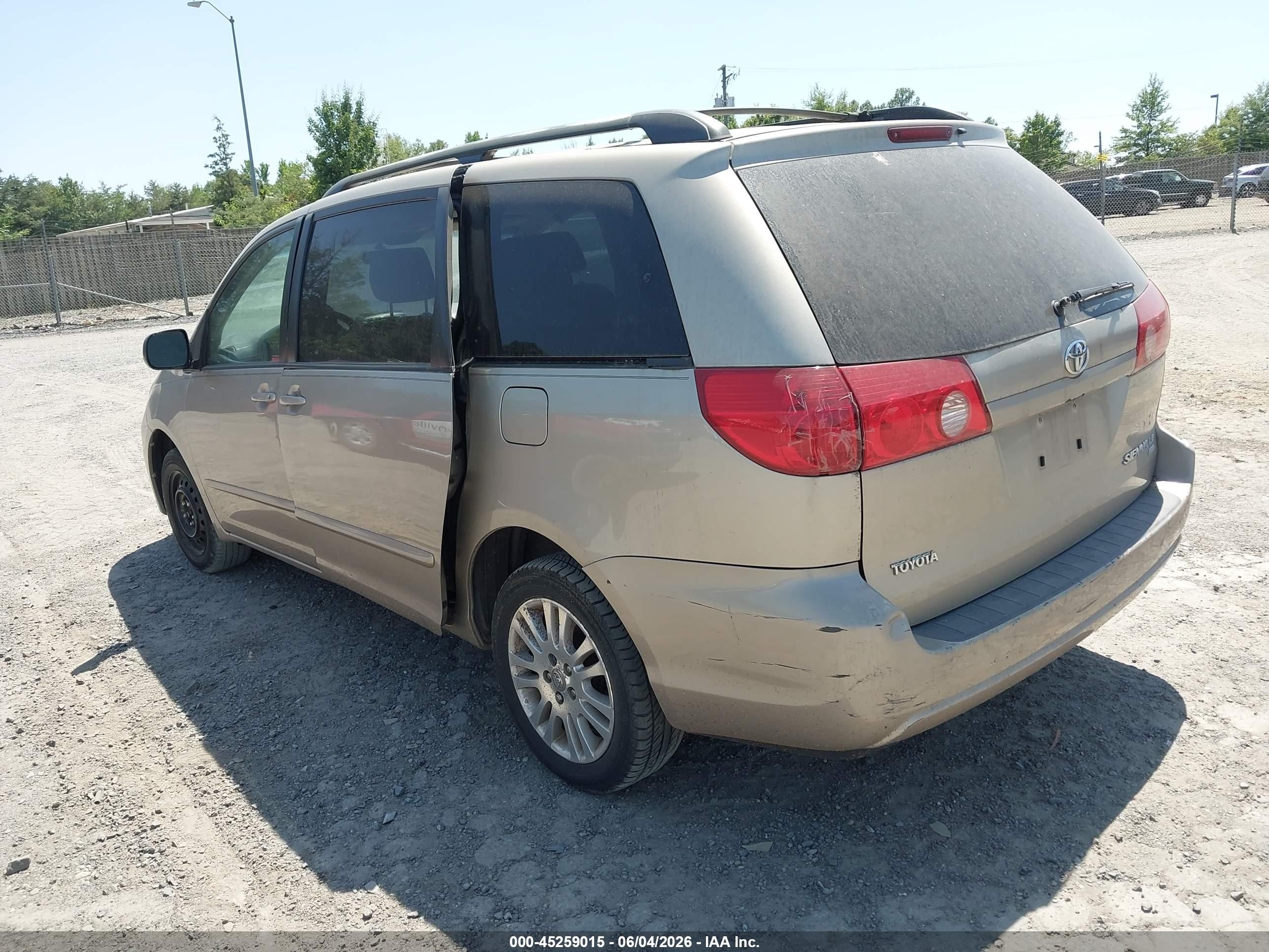 2008 Toyota Sienna Le Gold vin: 5TDBK23C48S010138