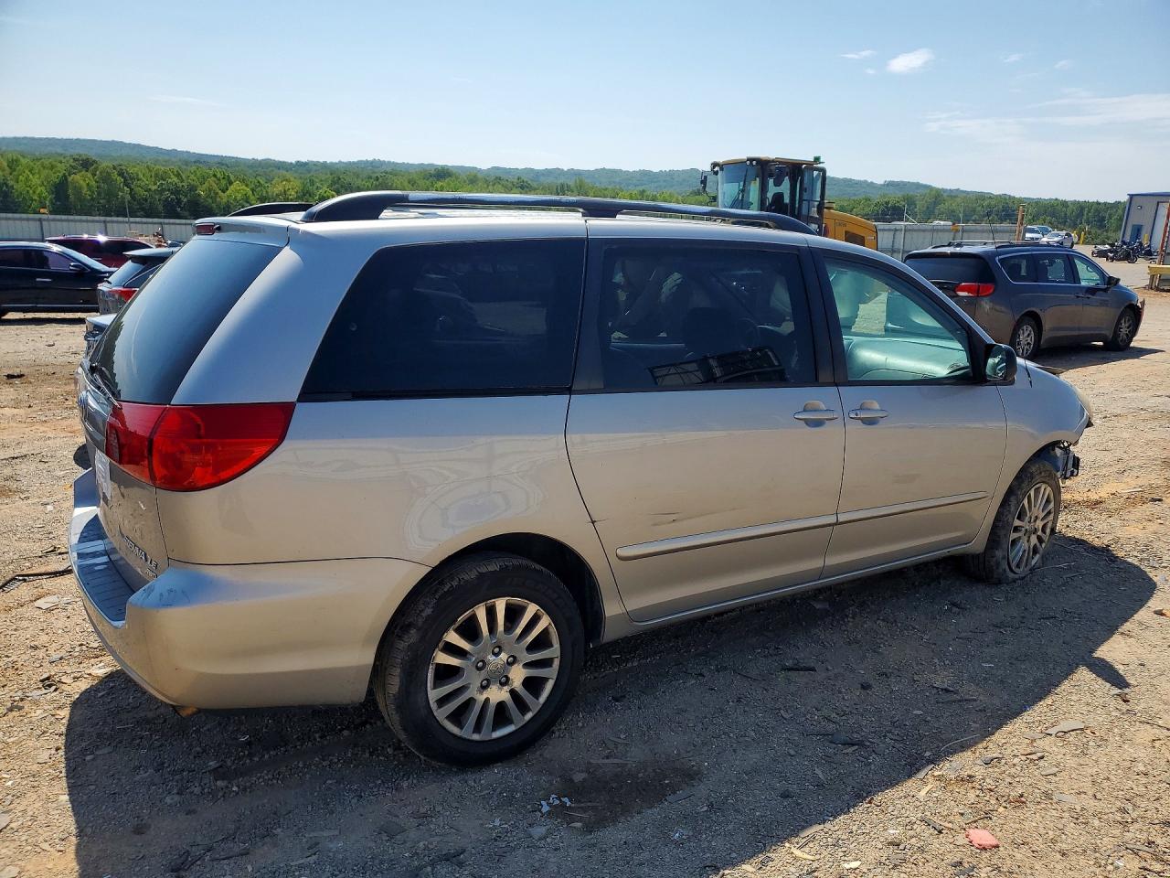 2008 Toyota Sienna Le Gray vin: 5TDBK23C58S014103