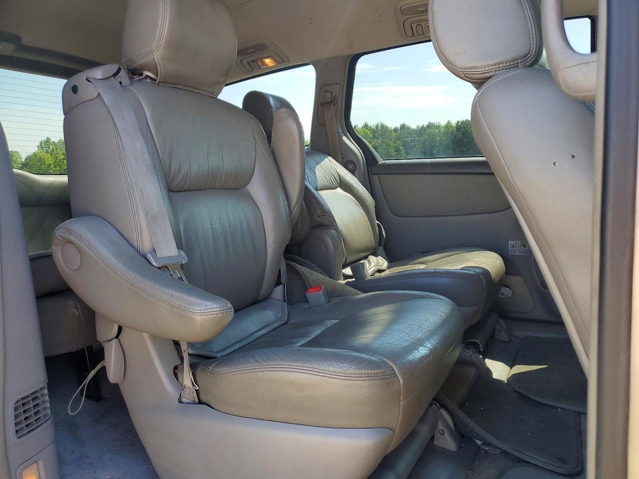 2008 Toyota Sienna Le Gray vin: 5TDBK23C58S014103