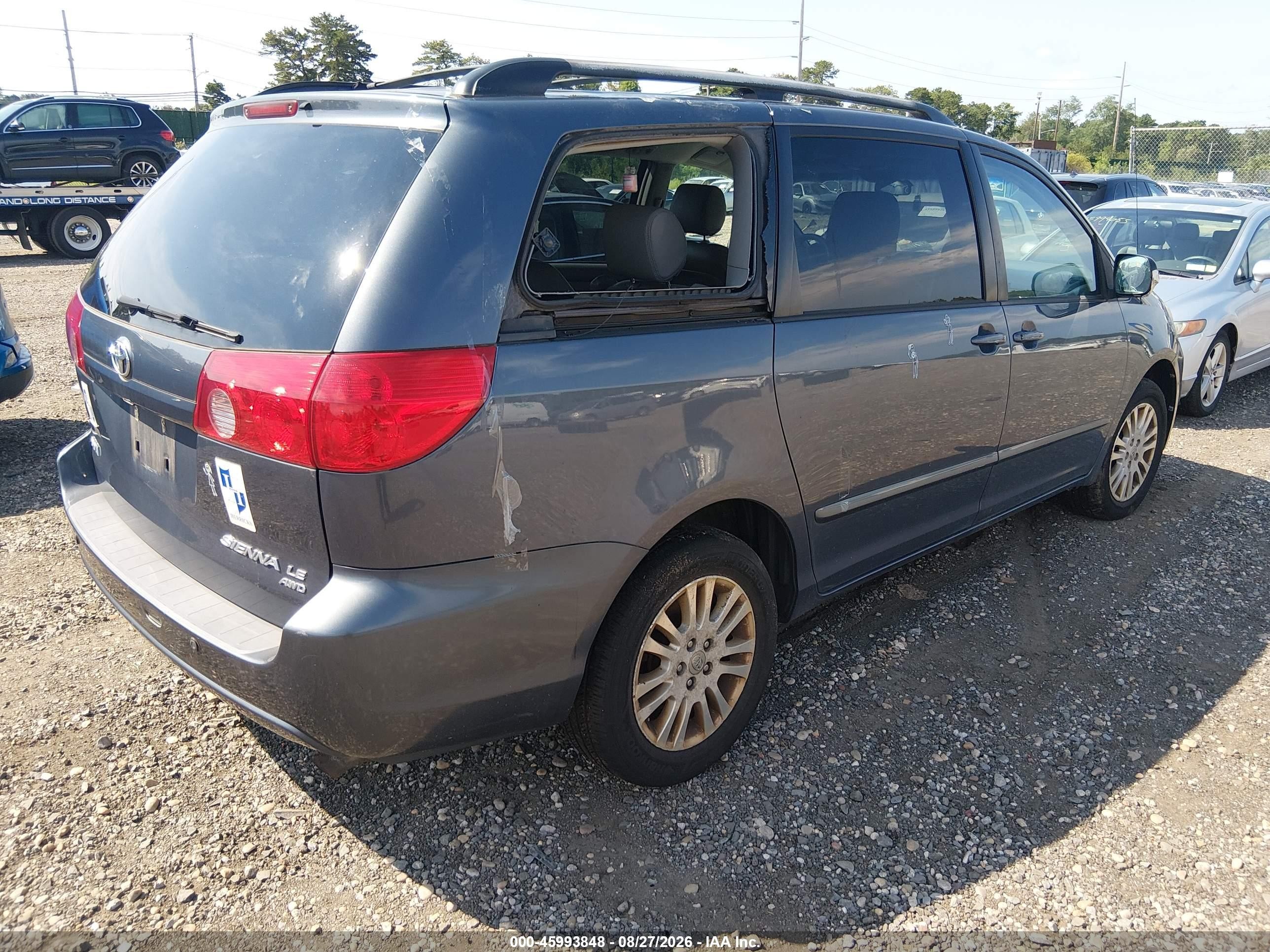 2008 Toyota Sienna Le Gray vin: 5TDBK23C68S022176