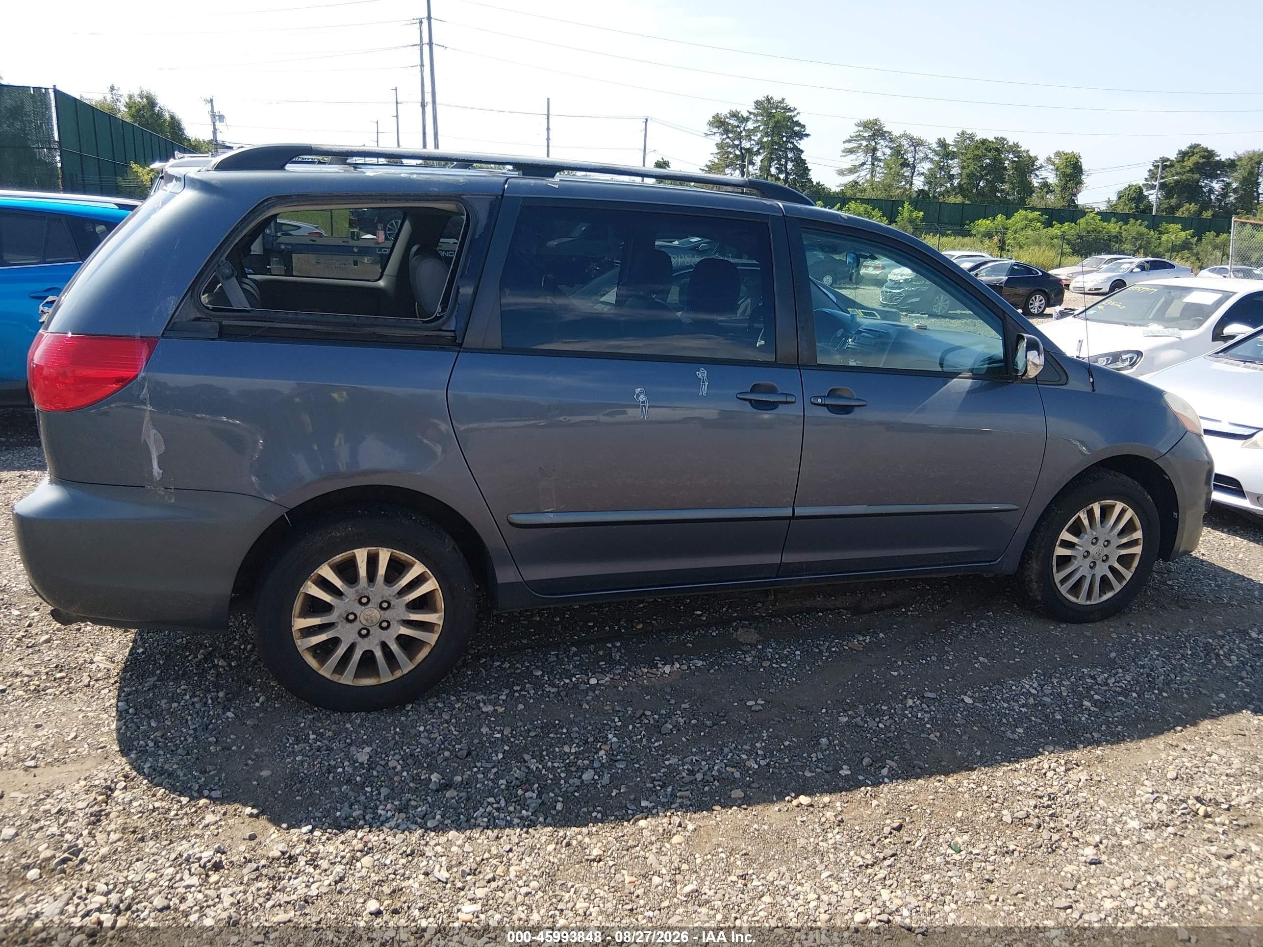 2008 Toyota Sienna Le Gray vin: 5TDBK23C68S022176