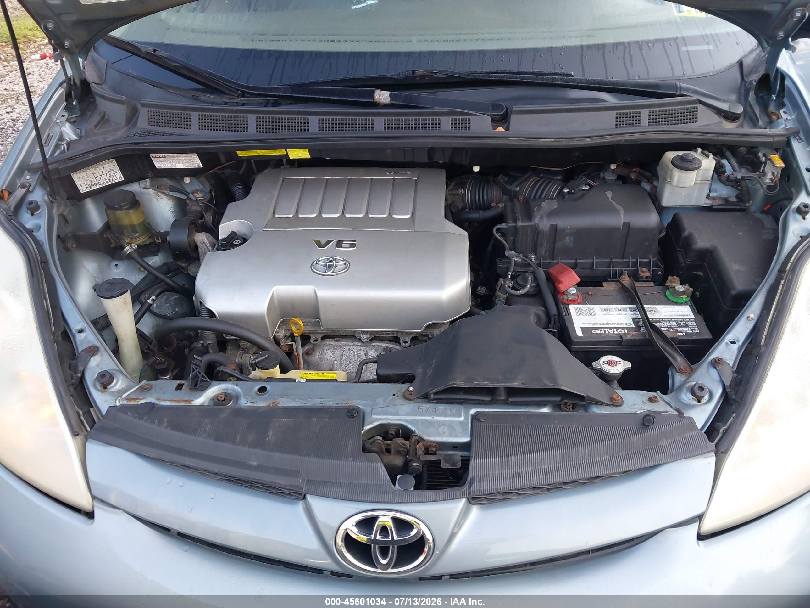 2008 Toyota Sienna Le Blue vin: 5TDBK23C78S015947