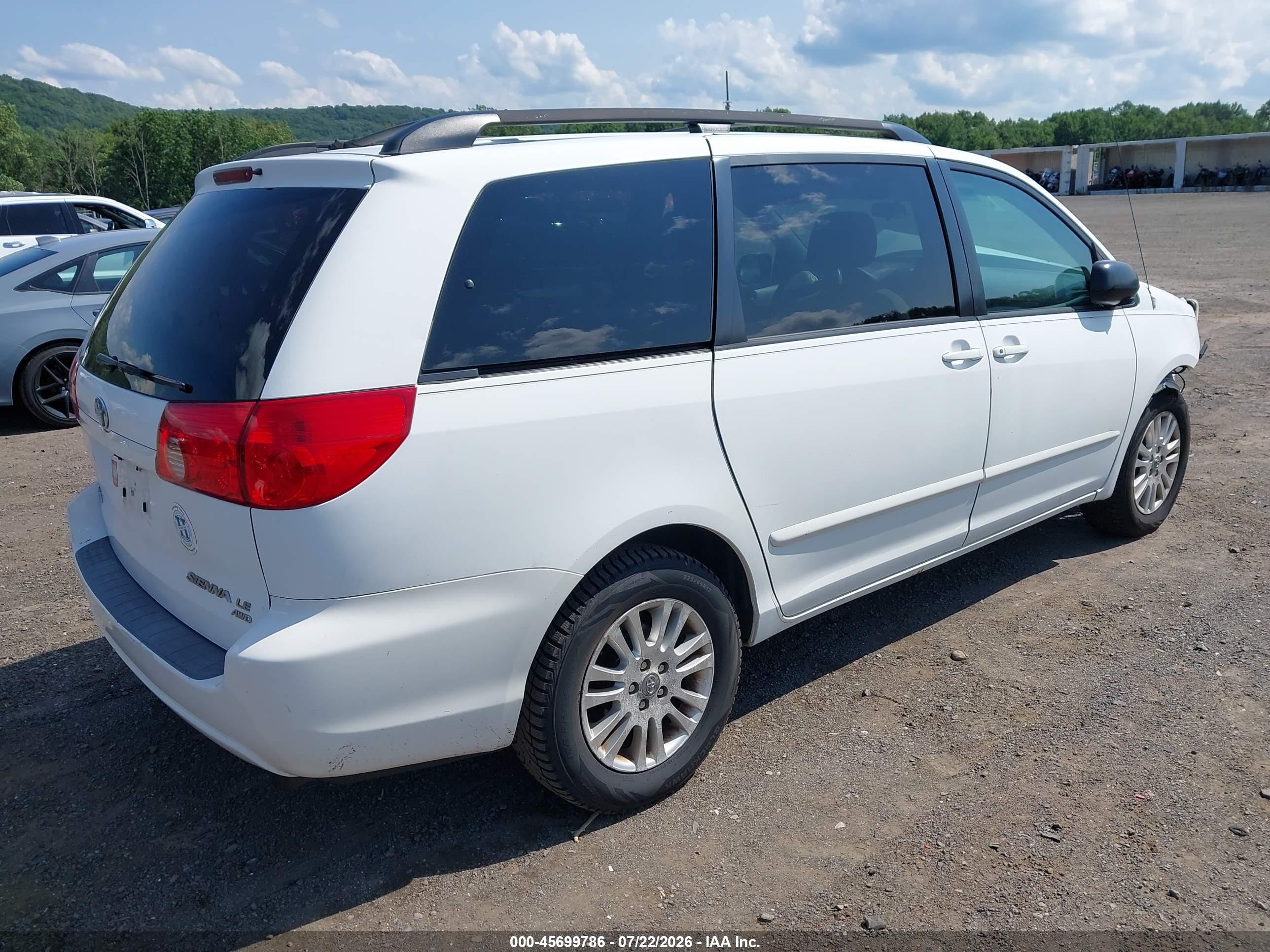 2008 Toyota Sienna Le Белый vin: 5TDBK23C78S017052