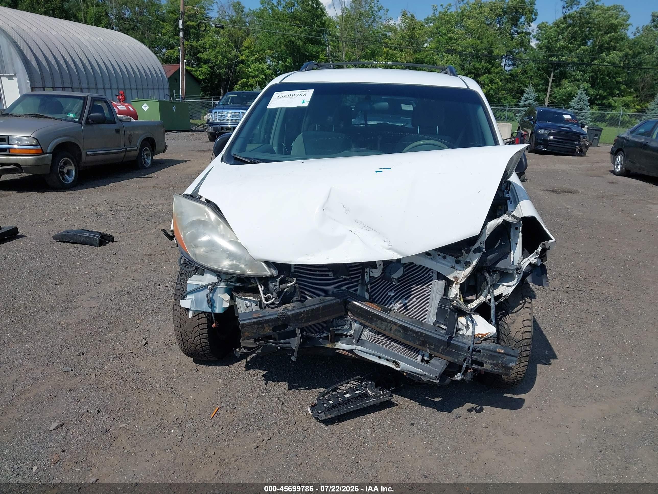 2008 Toyota Sienna Le Белый vin: 5TDBK23C78S017052
