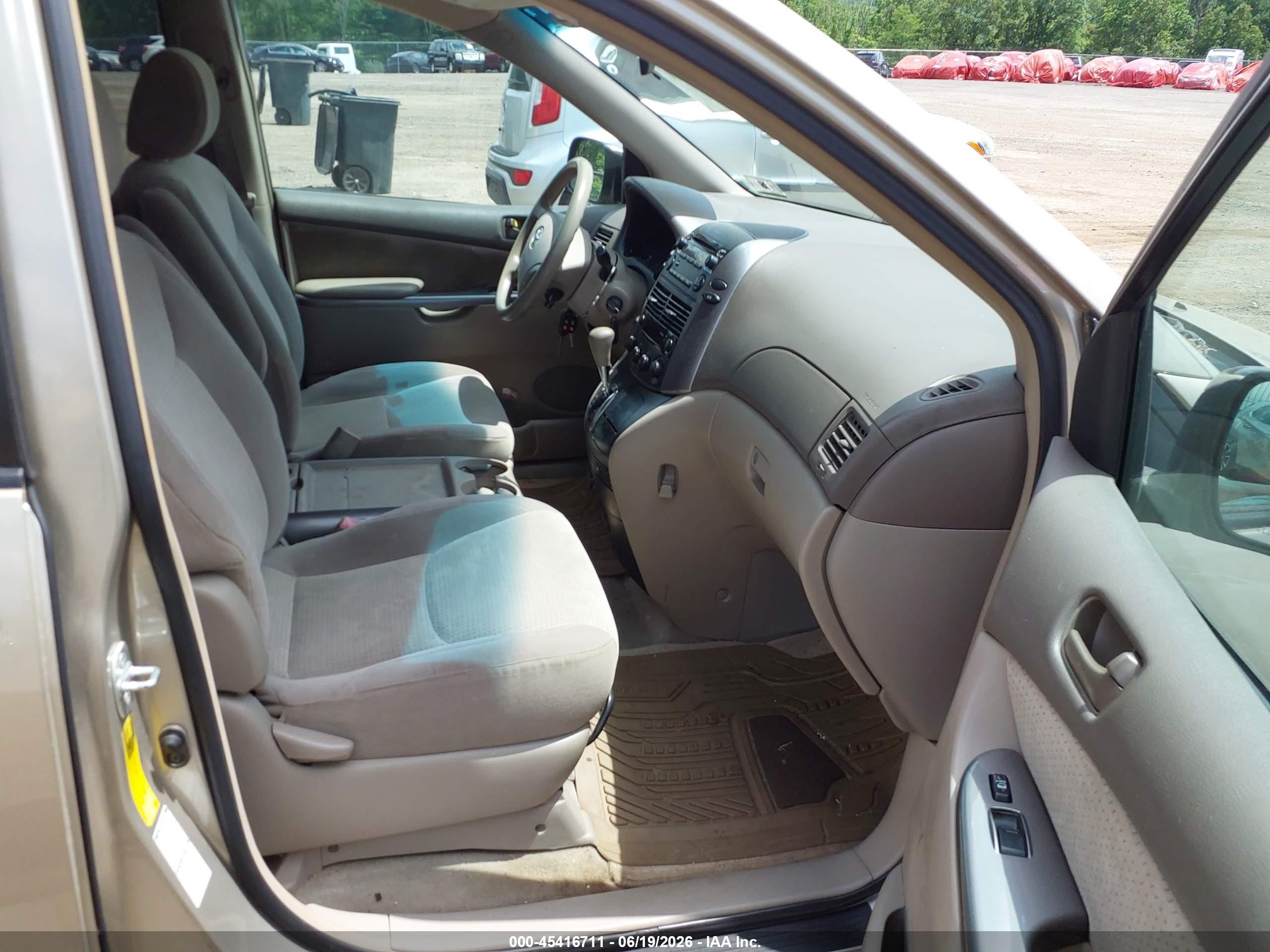 2008 Toyota Sienna Le Beige vin: 5TDBK23C88S012197