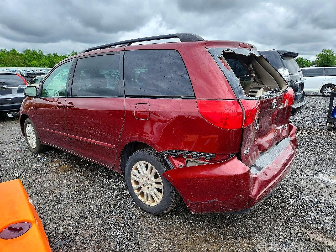 2008 Toyota Sienna Le Burgundy vin: 5TDBK23C88S020333