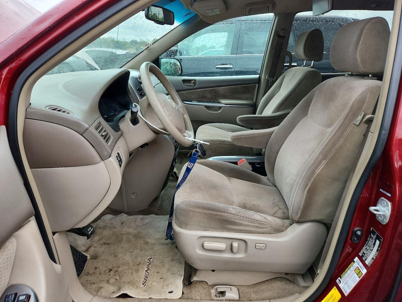 2008 Toyota Sienna Le Burgundy vin: 5TDBK23C88S020333