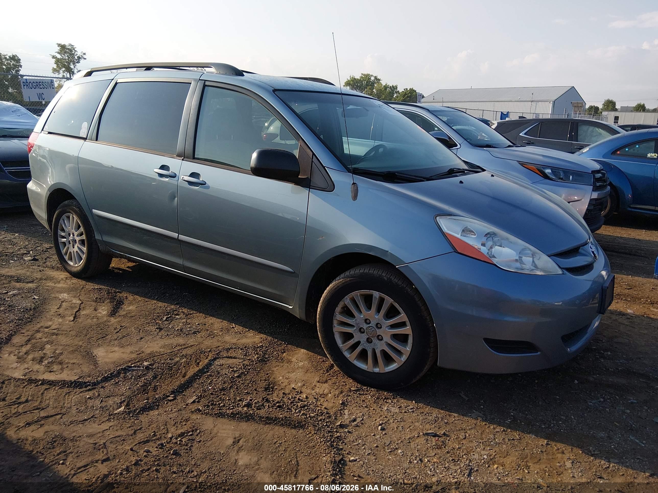 2007 Toyota Sienna Le Blue vin: 5TDBK23C97S007654