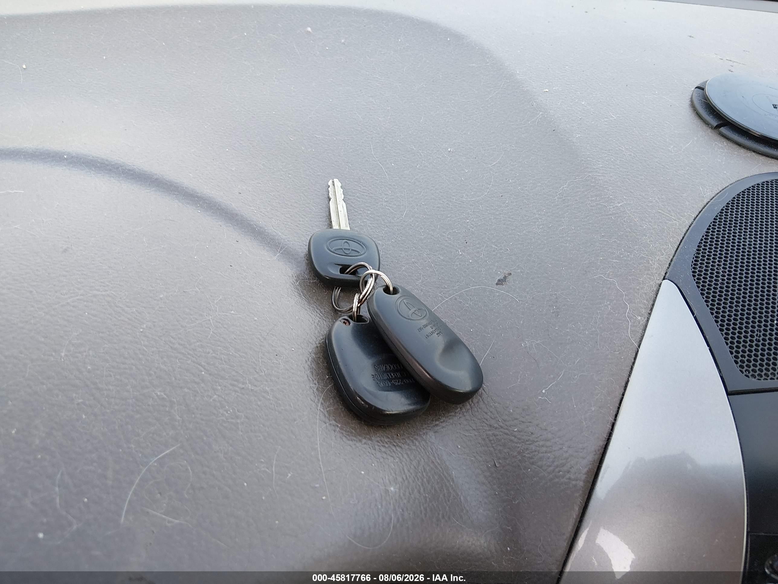 2007 Toyota Sienna Le Blue vin: 5TDBK23C97S007654