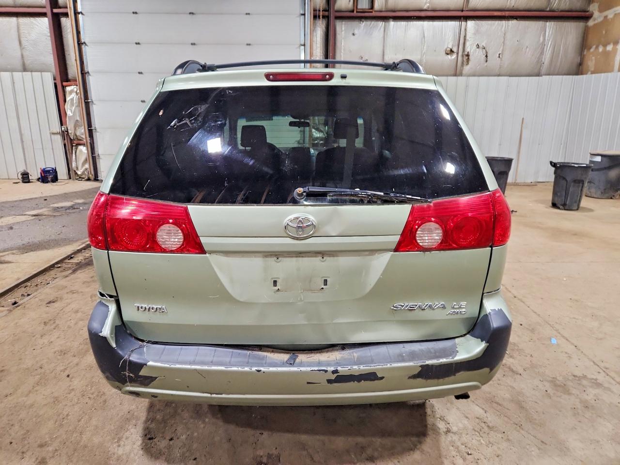 2008 Toyota Sienna Le Silver vin: 5TDBK23C98S014900