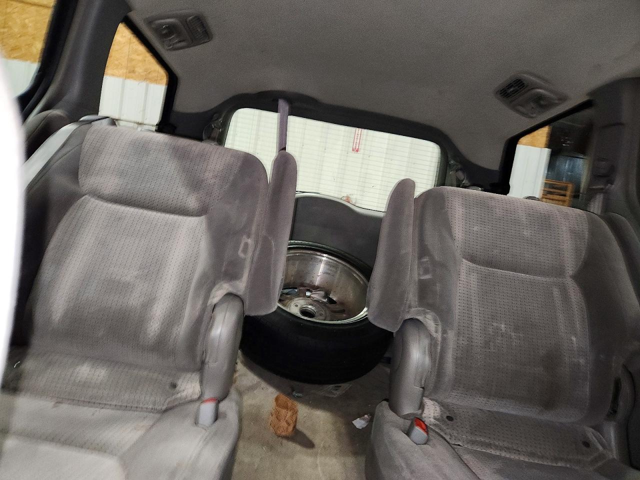 2008 Toyota Sienna Le Silver vin: 5TDBK23C98S014900