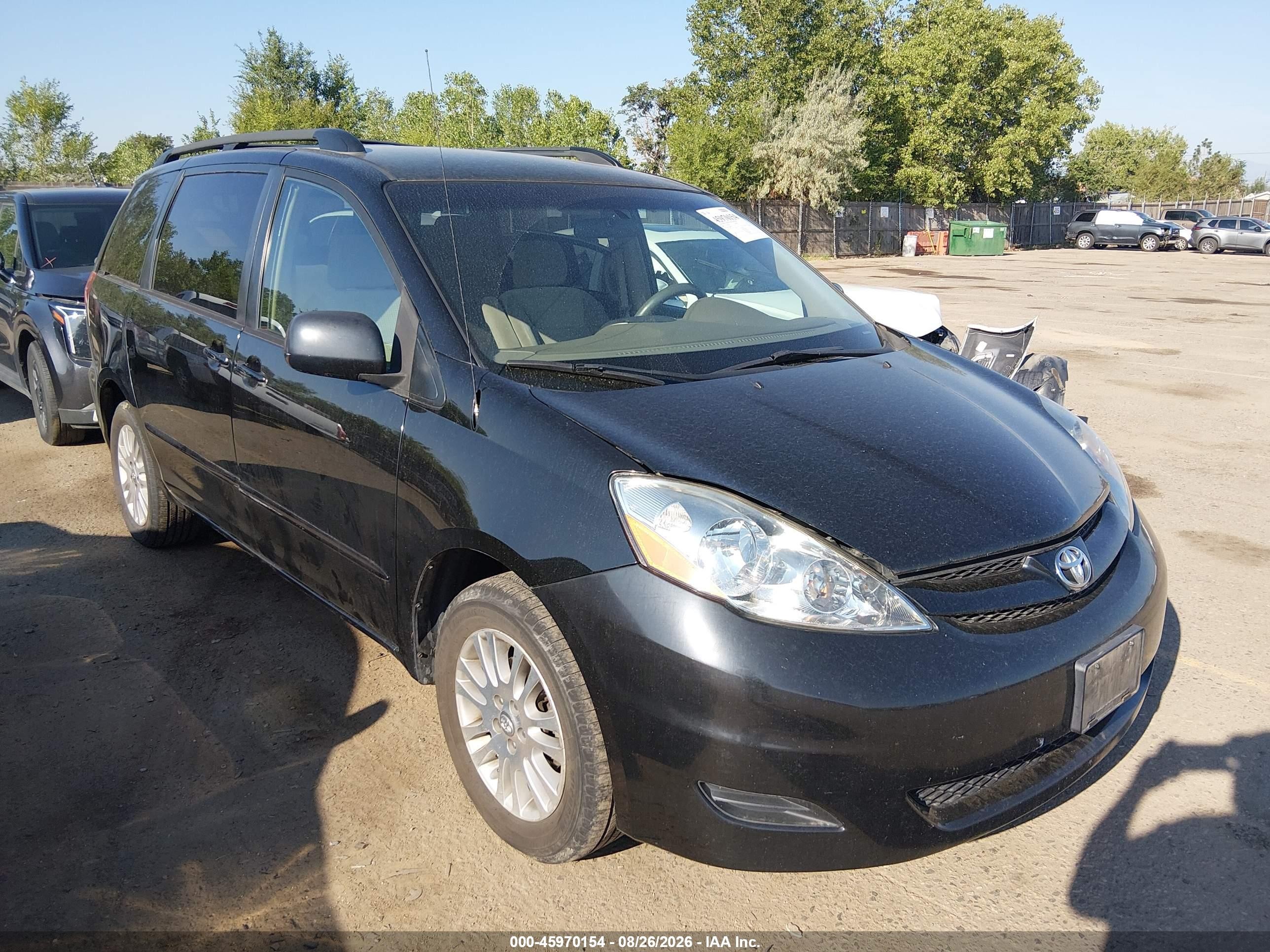 2008 Toyota Sienna Le Black vin: 5TDBK23CX8S012198