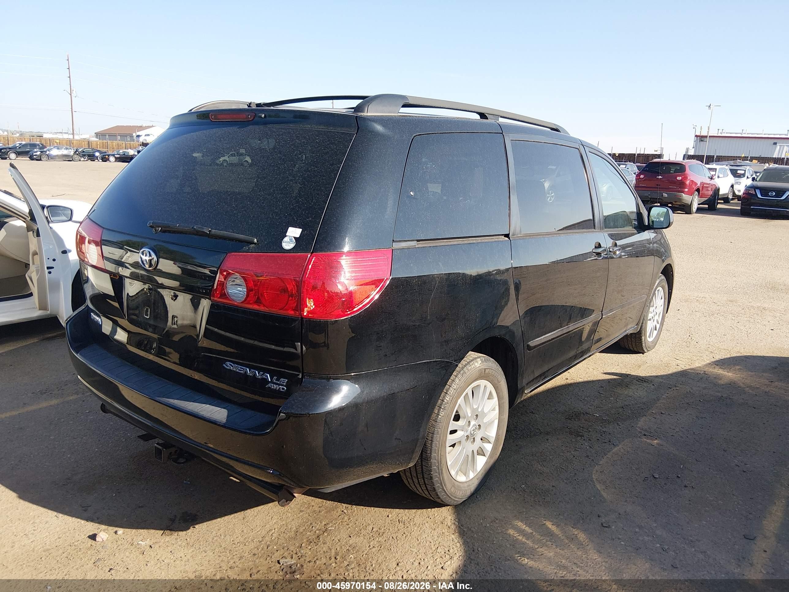 2008 Toyota Sienna Le Black vin: 5TDBK23CX8S012198