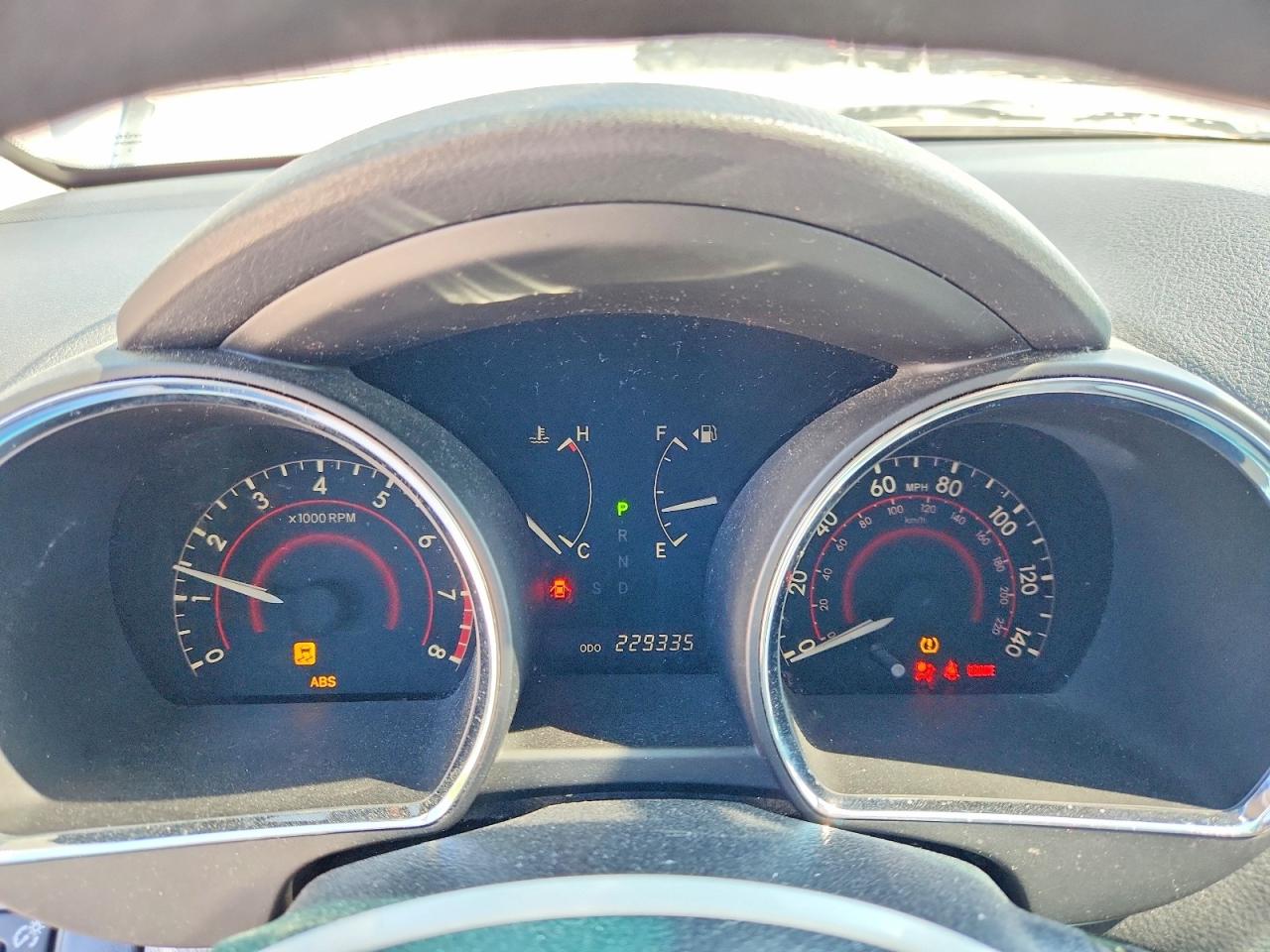 2011 Toyota Highlander Base Silver vin: 5TDBK3EH0BS044633