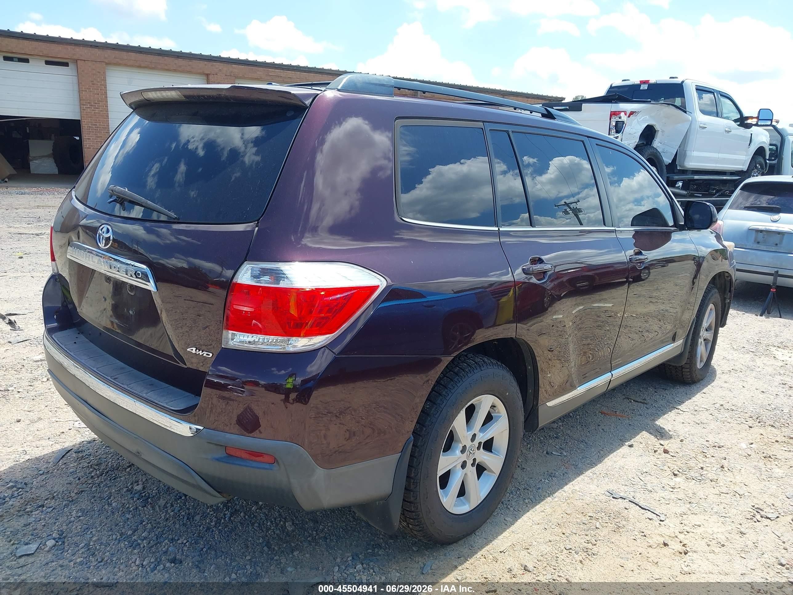 2011 Toyota Highlander Se V6 Maroon vin: 5TDBK3EH0BS054031