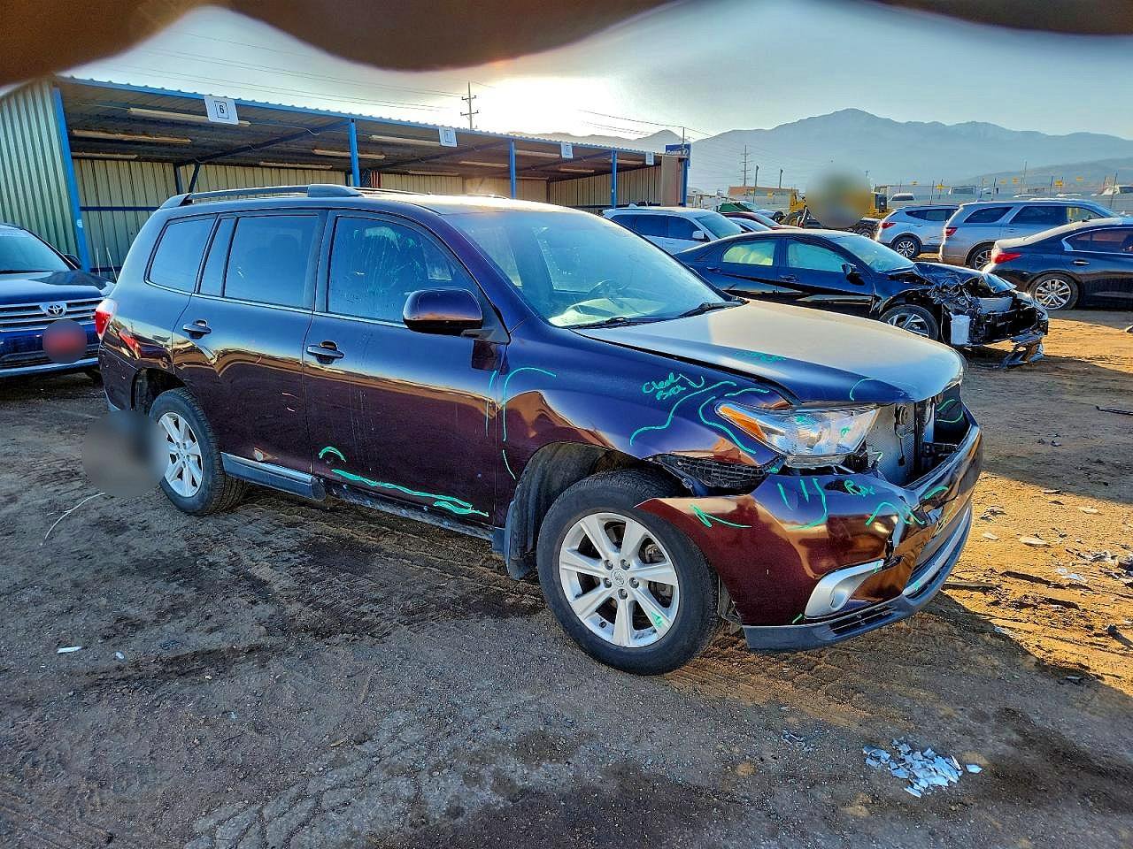 2011 Toyota Highlander Base Maroon vin: 5TDBK3EH0BS085182