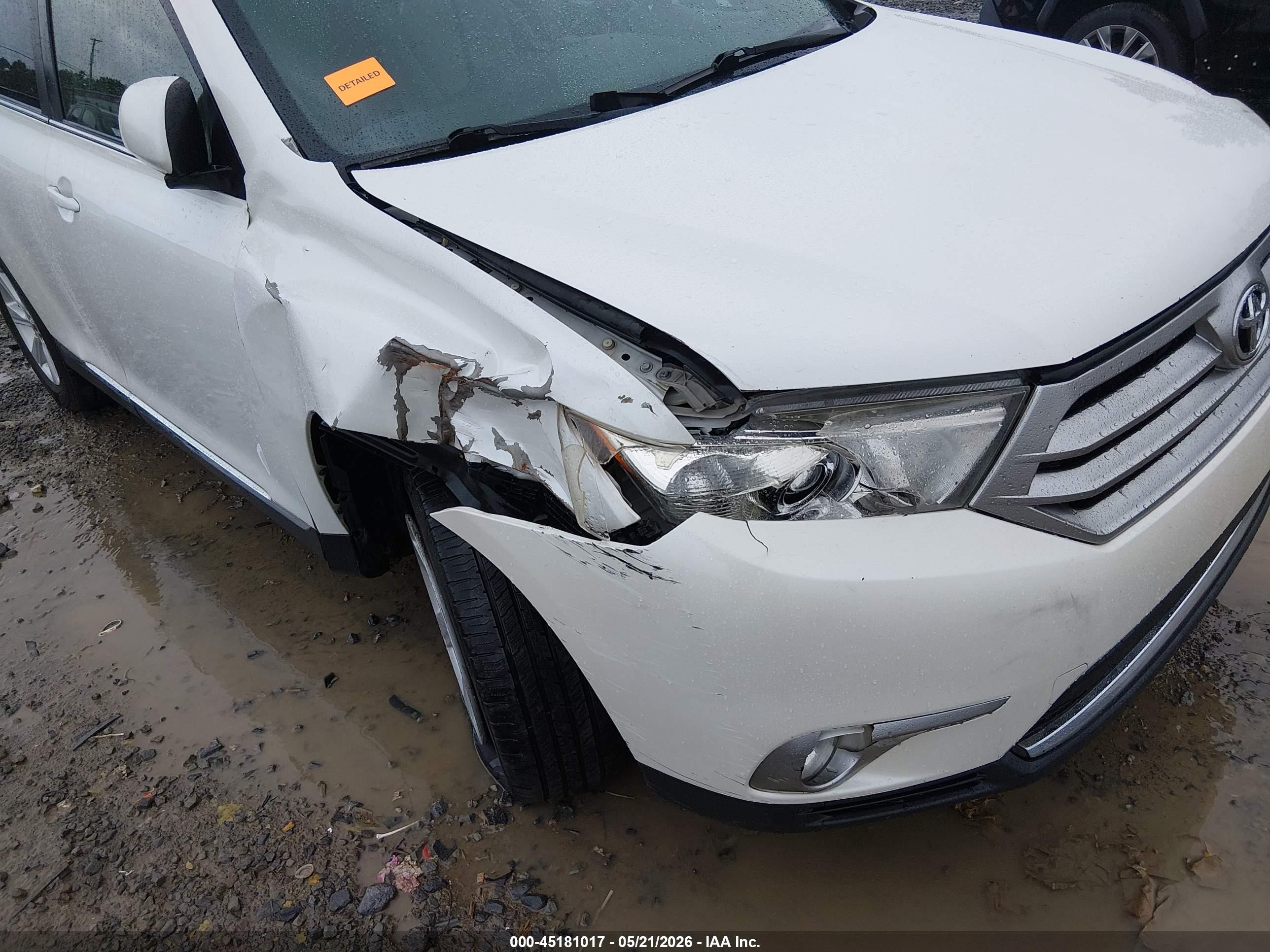 2012 Toyota Highlander Base V6 White vin: 5TDBK3EH0CS095275