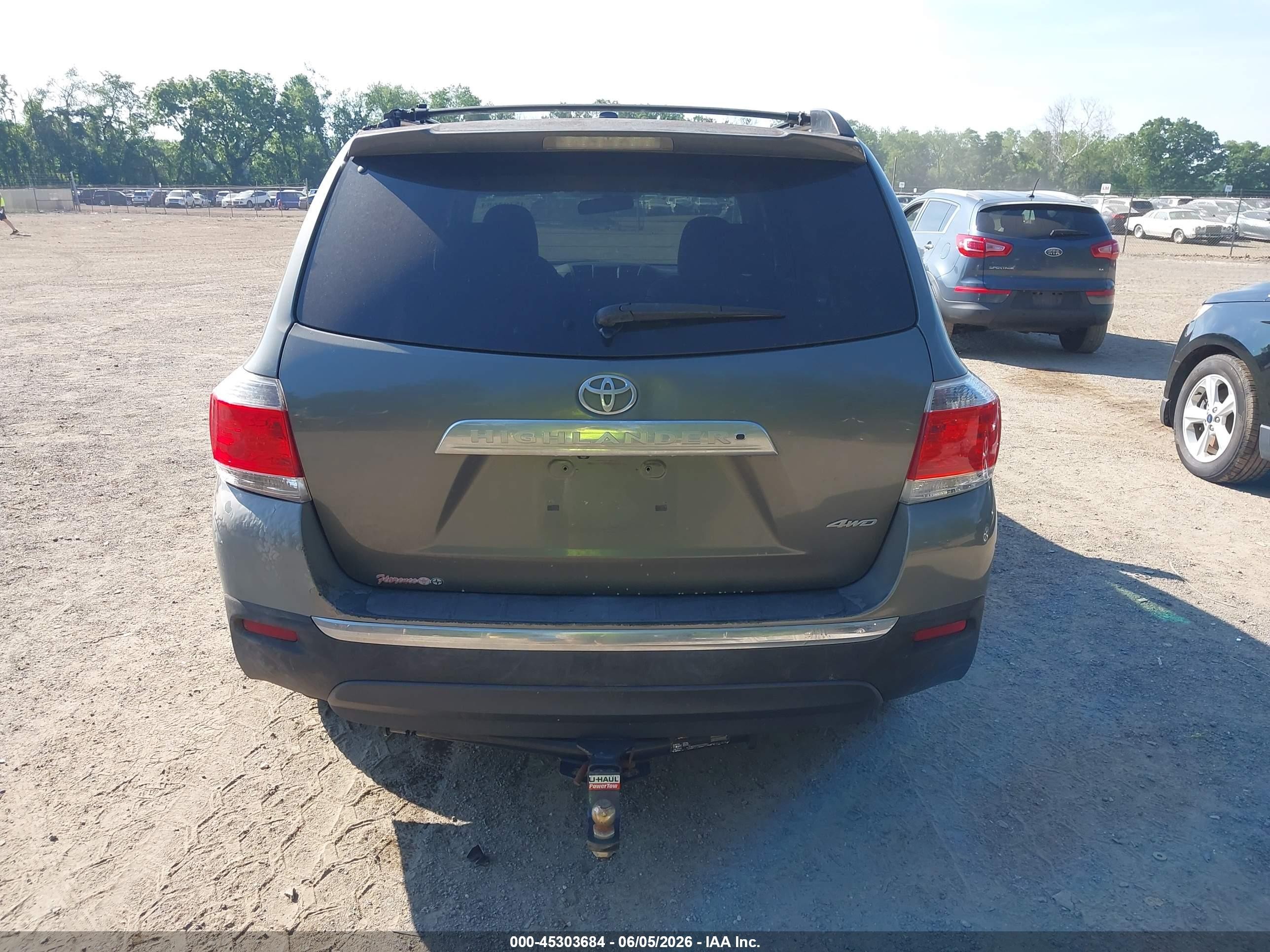 2012 Toyota Highlander Base V6 Gray vin: 5TDBK3EH0CS097589