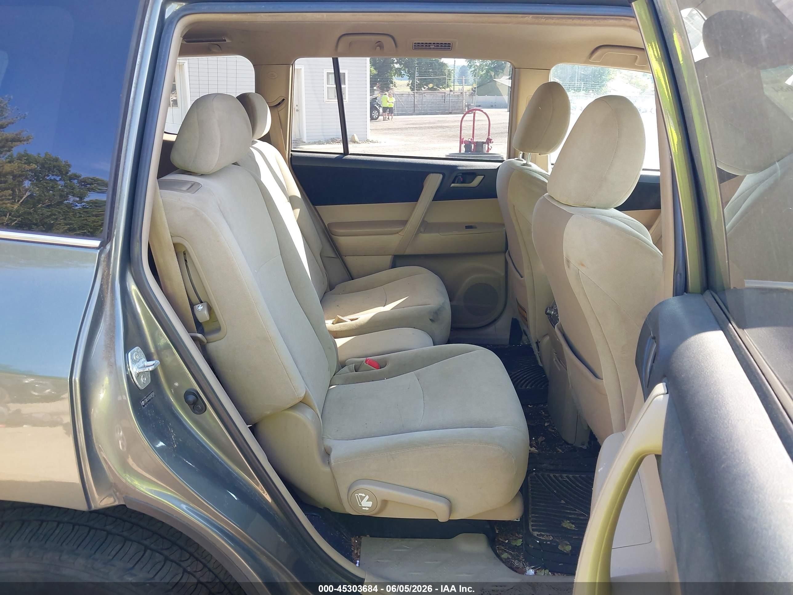 2012 Toyota Highlander Base V6 Gray vin: 5TDBK3EH0CS097589