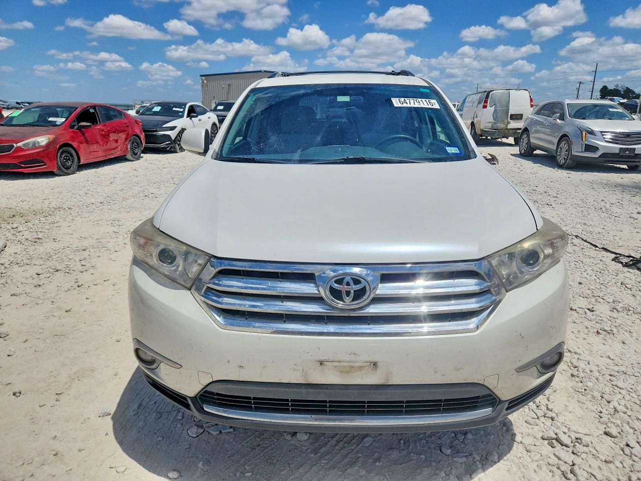 2012 Toyota Highlander Base White vin: 5TDBK3EH0CS107926