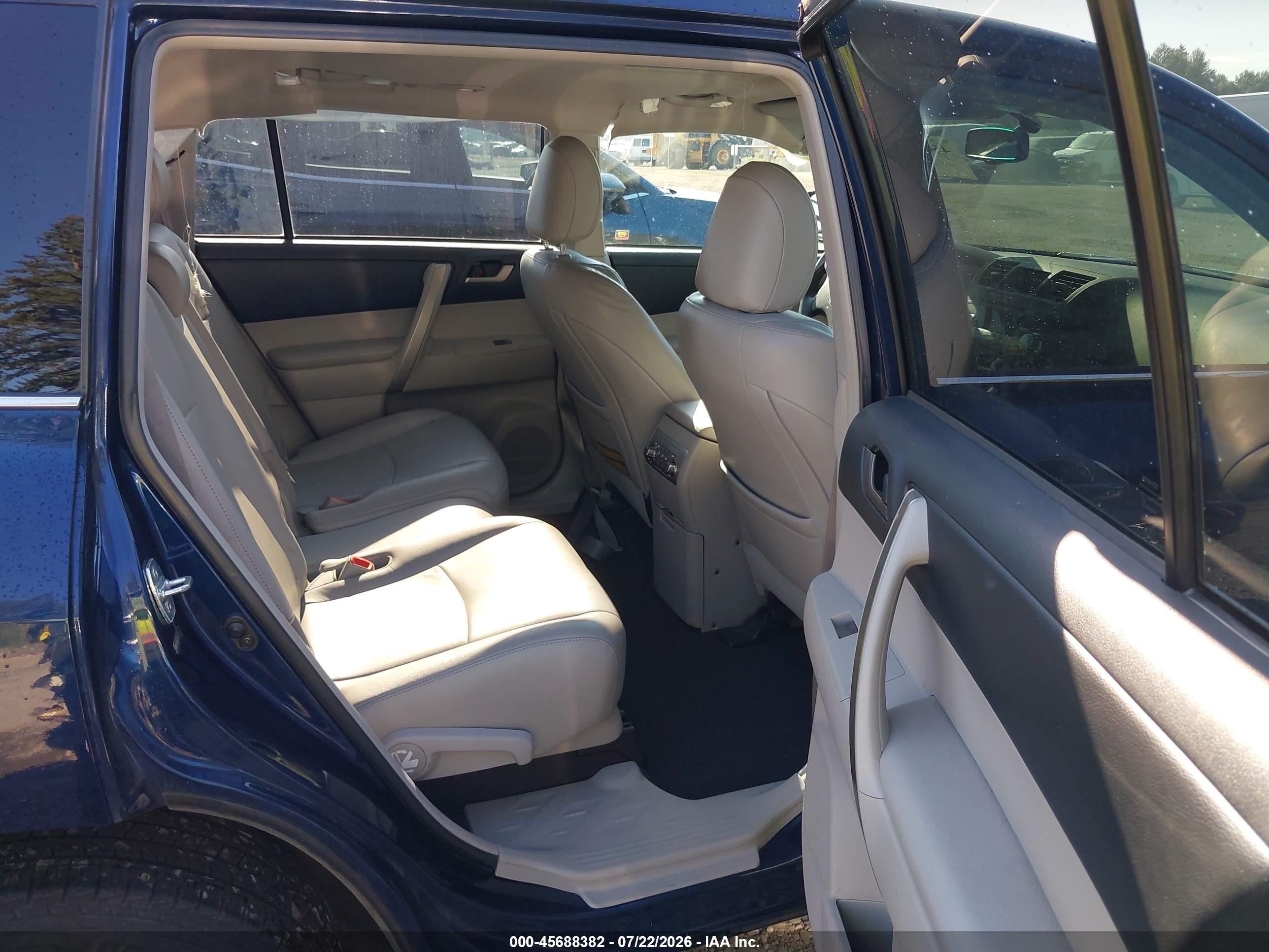 2012 Toyota Highlander Se V6 Dark Blue vin: 5TDBK3EH0CS111135