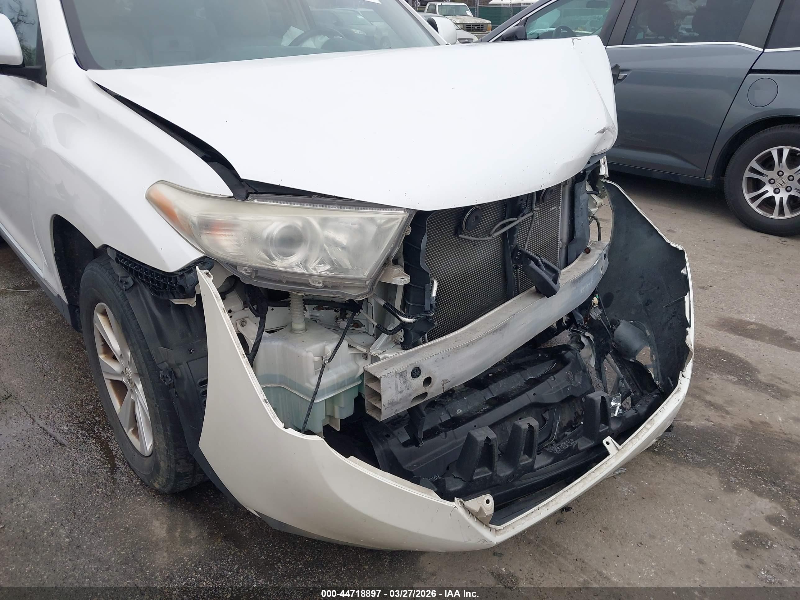 2012 Toyota Highlander Se V6 White vin: 5TDBK3EH0CS118697