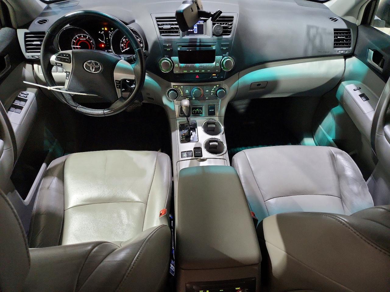 2012 Toyota Highlander Se Зеленый vin: 5TDBK3EH0CS119137